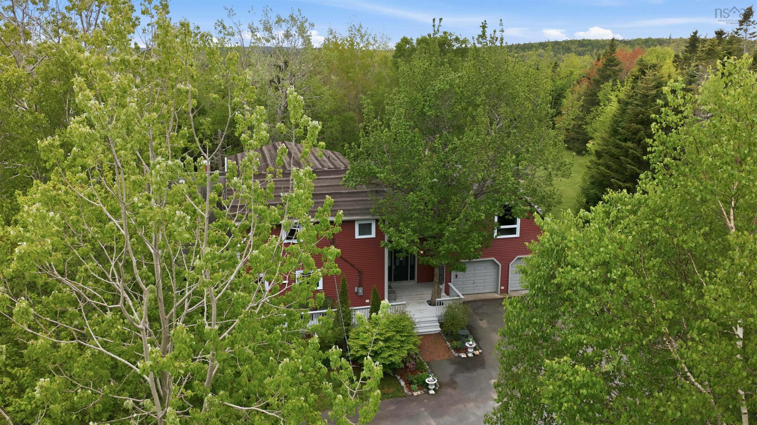 $989,900.00: 943 West Porters Lake Road, West Porters Lake
