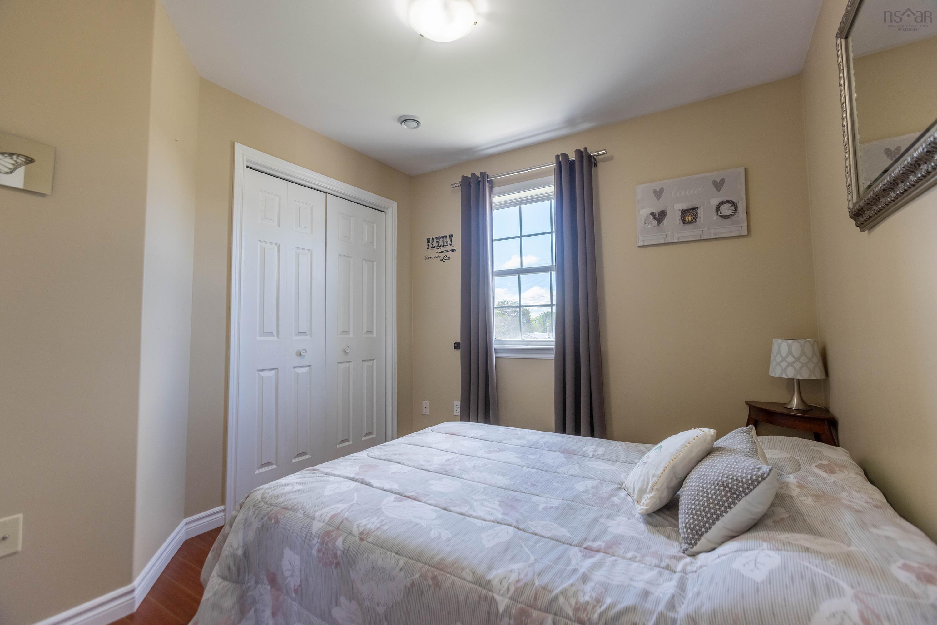 $419,000.00: 194 King Street, Parrsboro