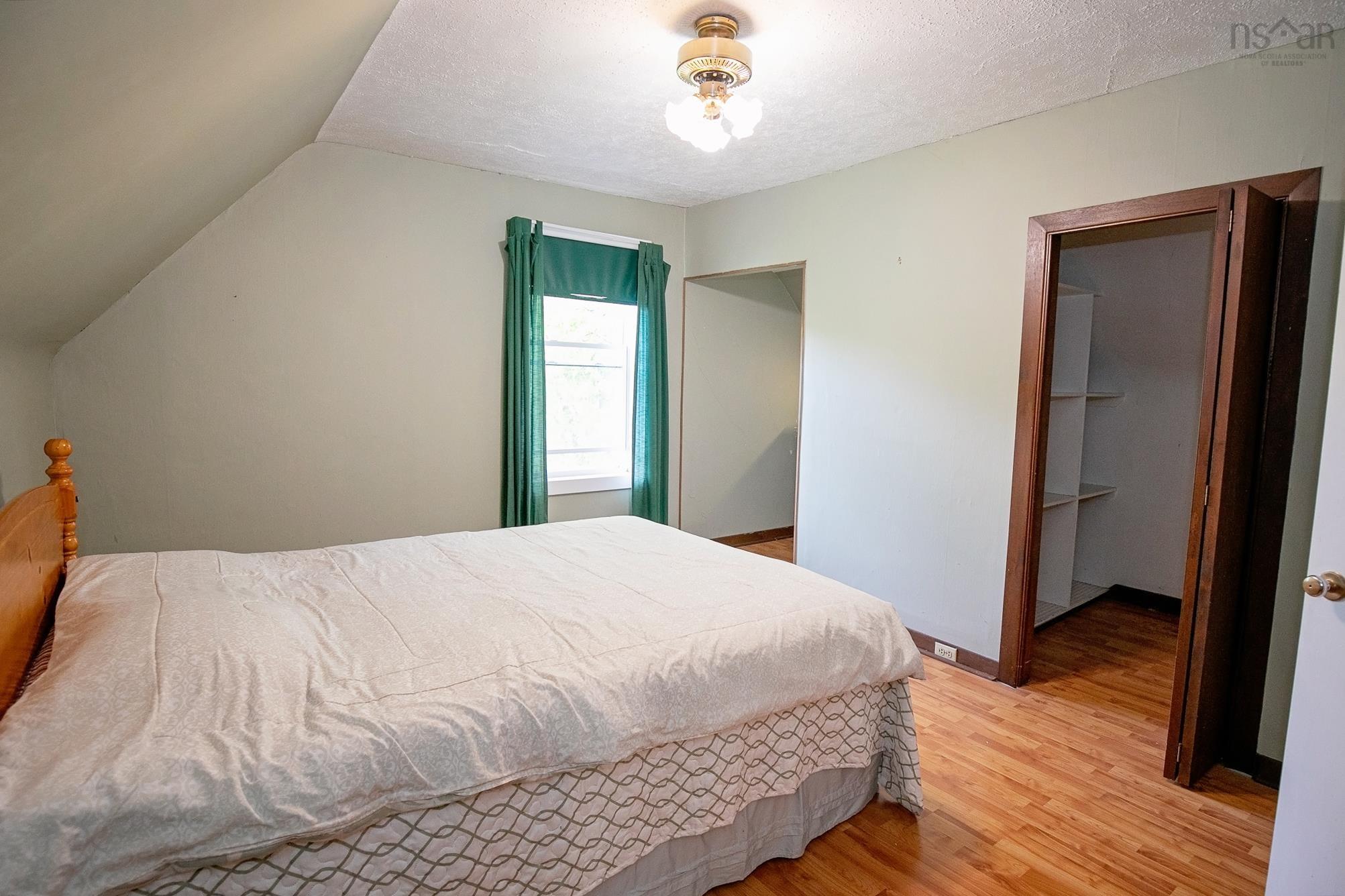 $179,900.00: 14 Clifford Street, Amherst