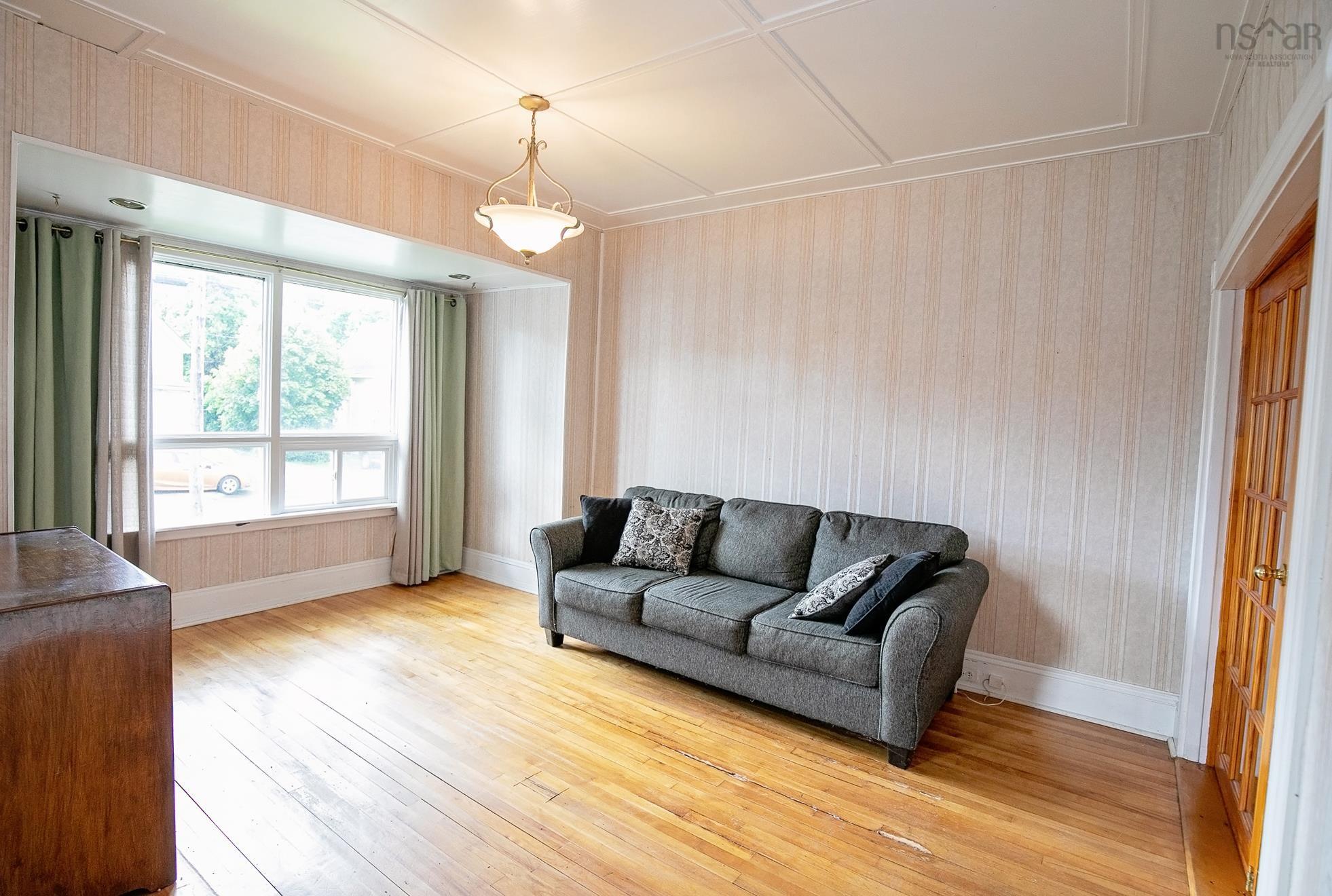 $179,900.00: 14 Clifford Street, Amherst