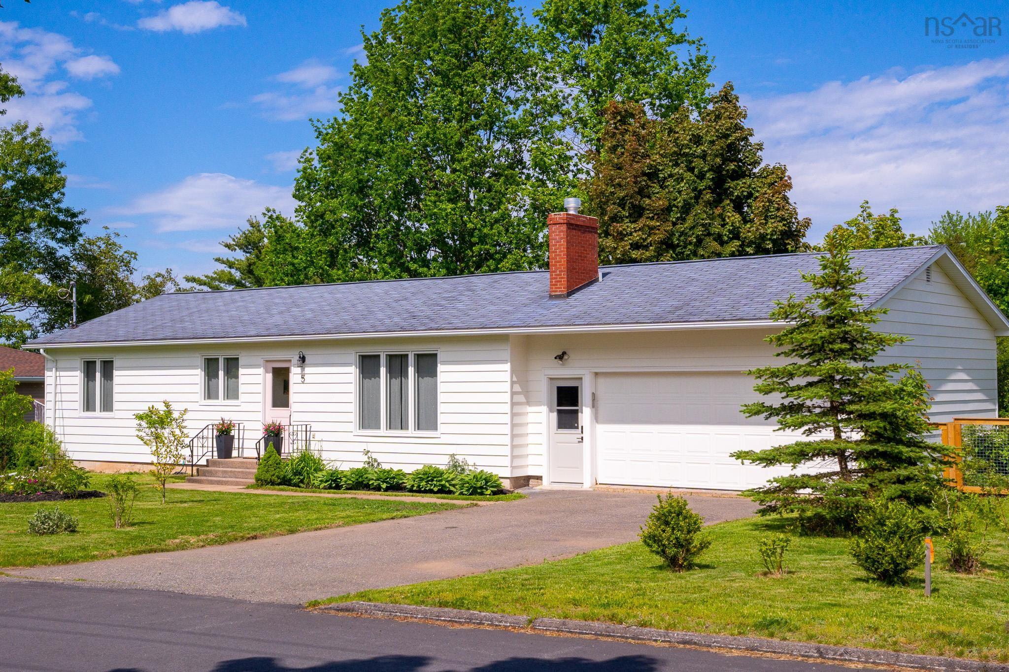 $699,000.00: 5 Grandview Drive, Wolfville
