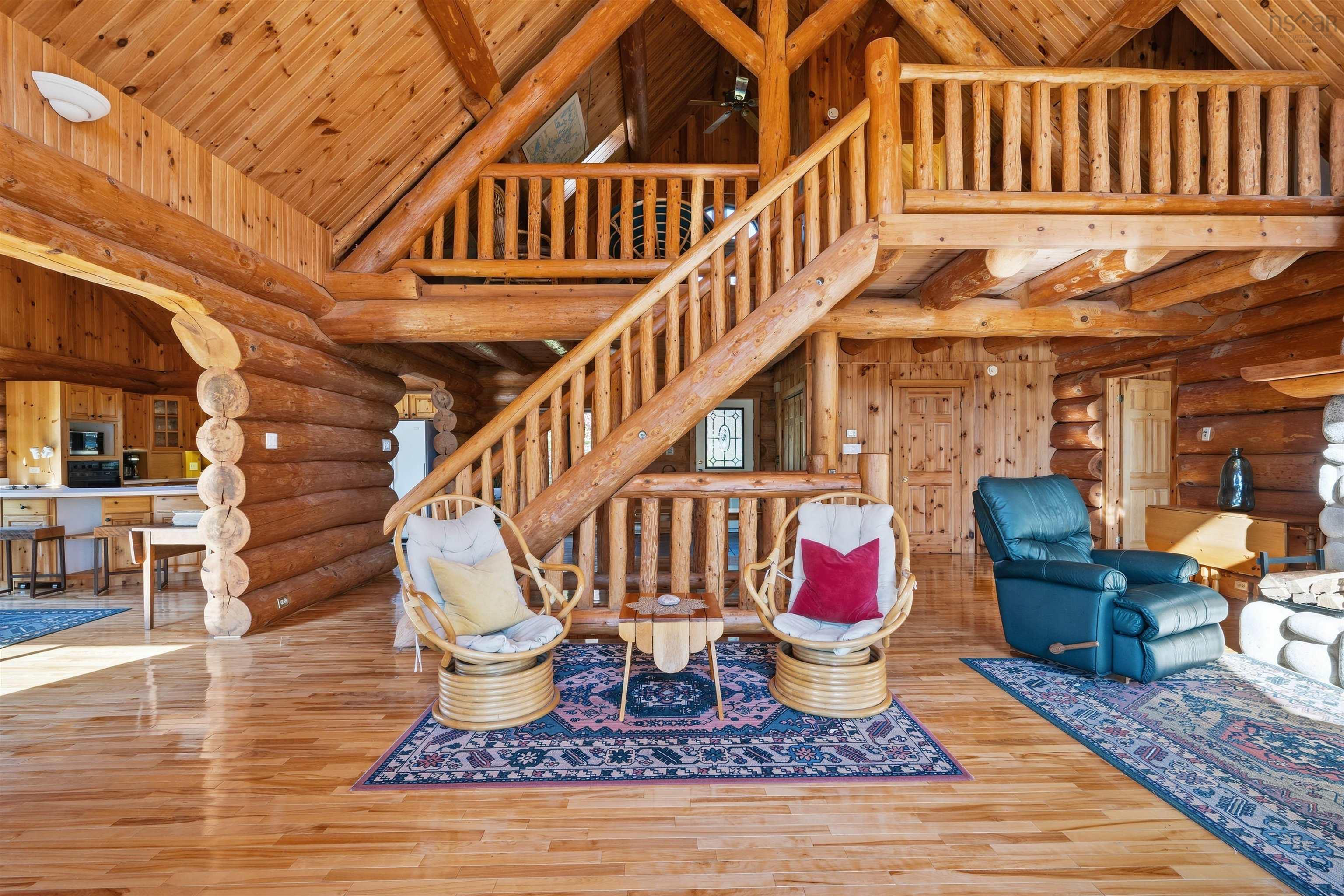 $999,900.00: 33 Ocean Marina Drive, Deep Cove