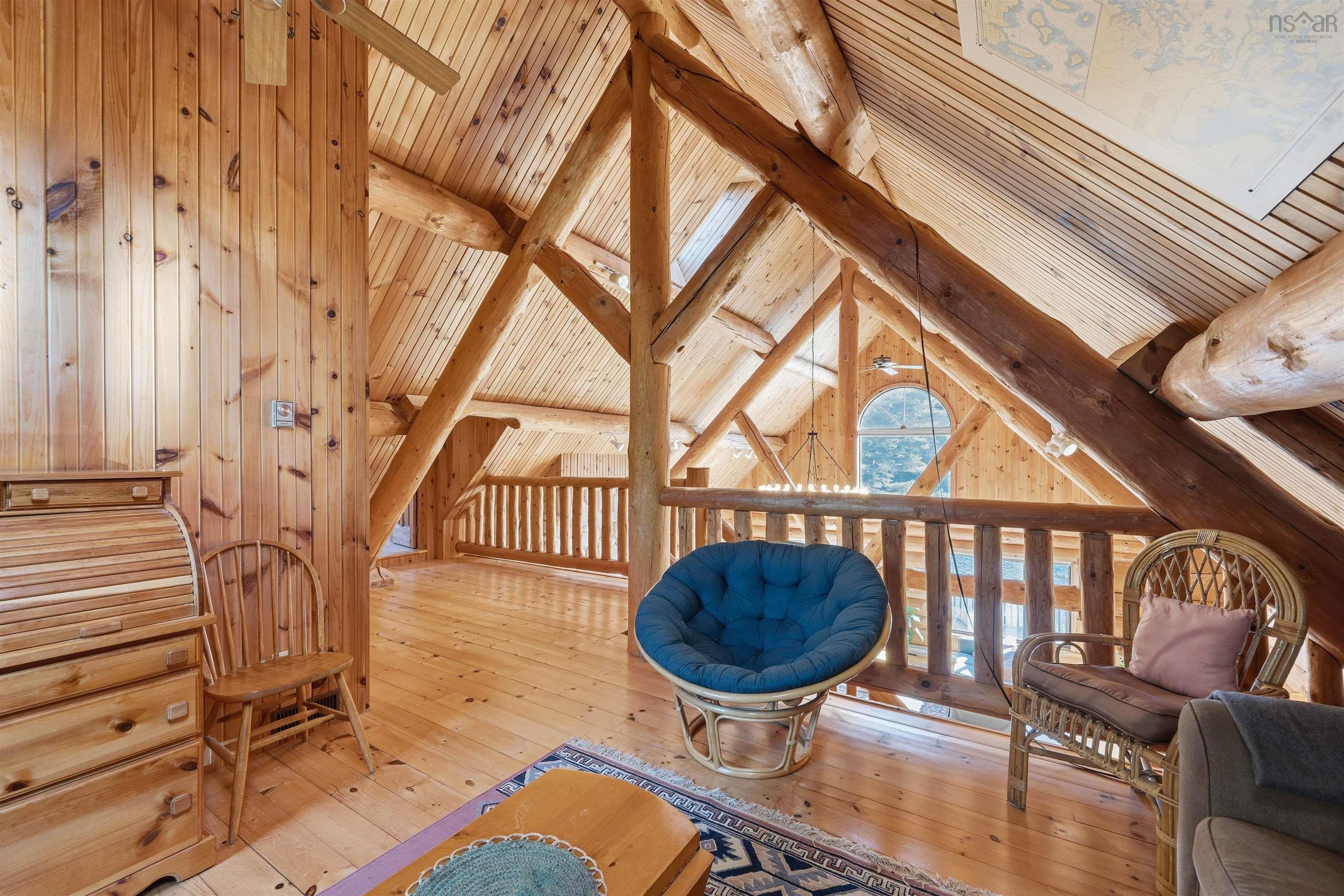 $999,900.00: 33 Ocean Marina Drive, Deep Cove