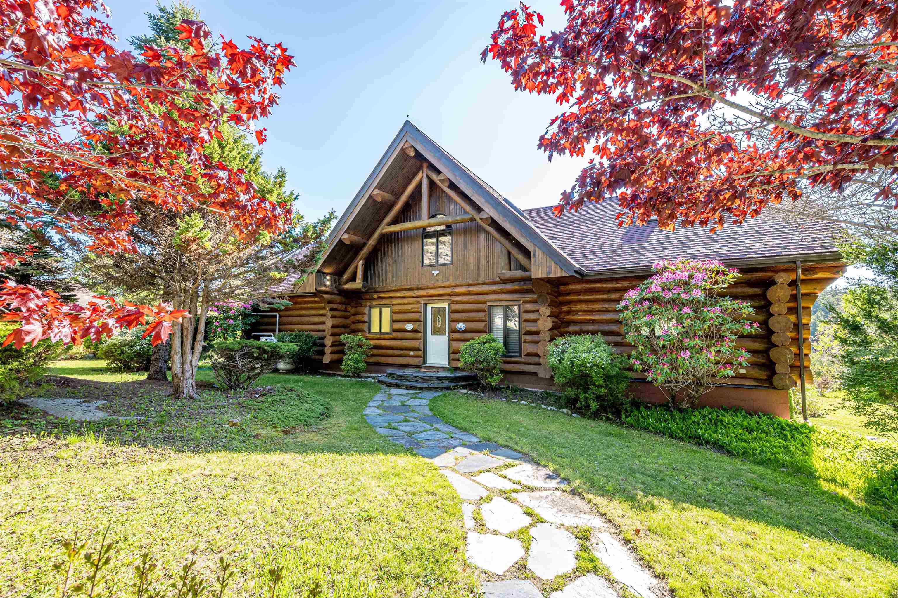 $999,900.00: 33 Ocean Marina Drive, Deep Cove