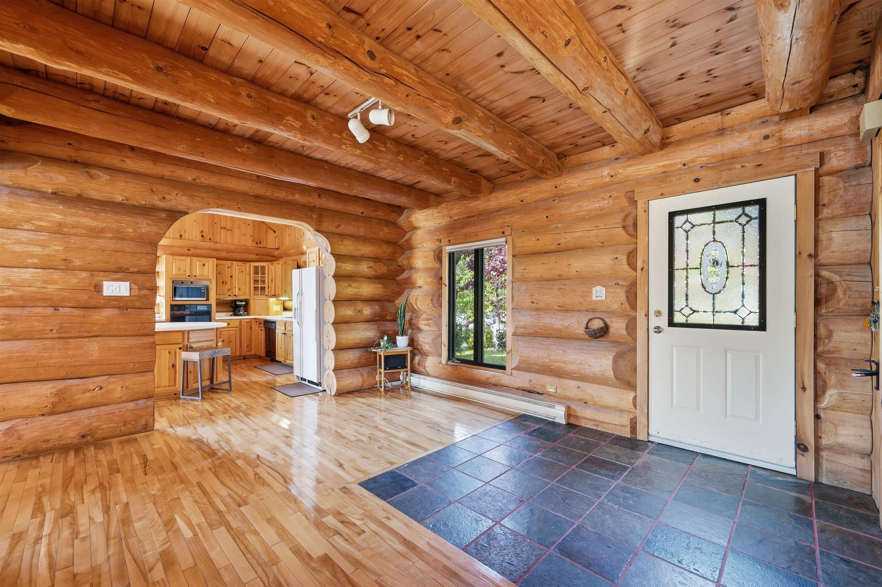 $999,900.00: 33 Ocean Marina Drive, Deep Cove