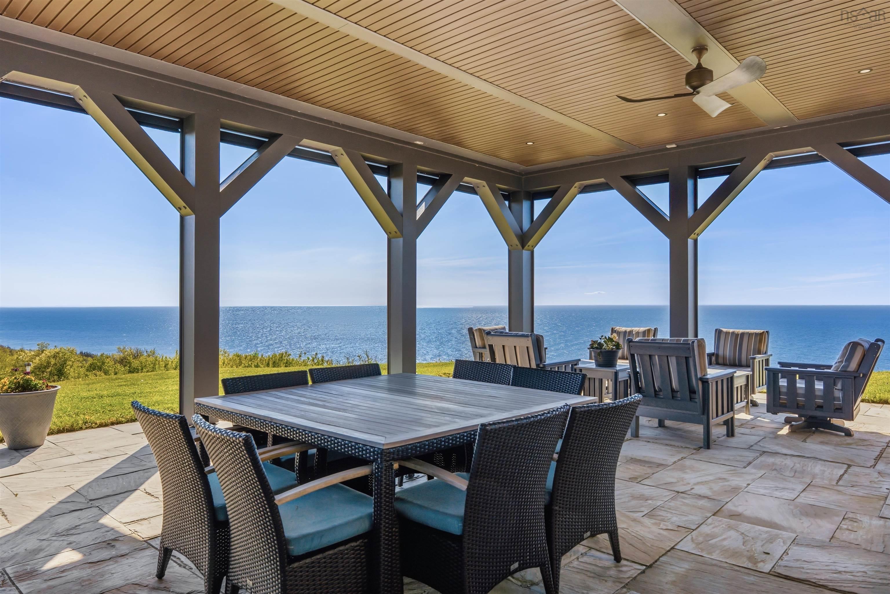 $1,950,000.00: 8482 Highway 337, Georgeville