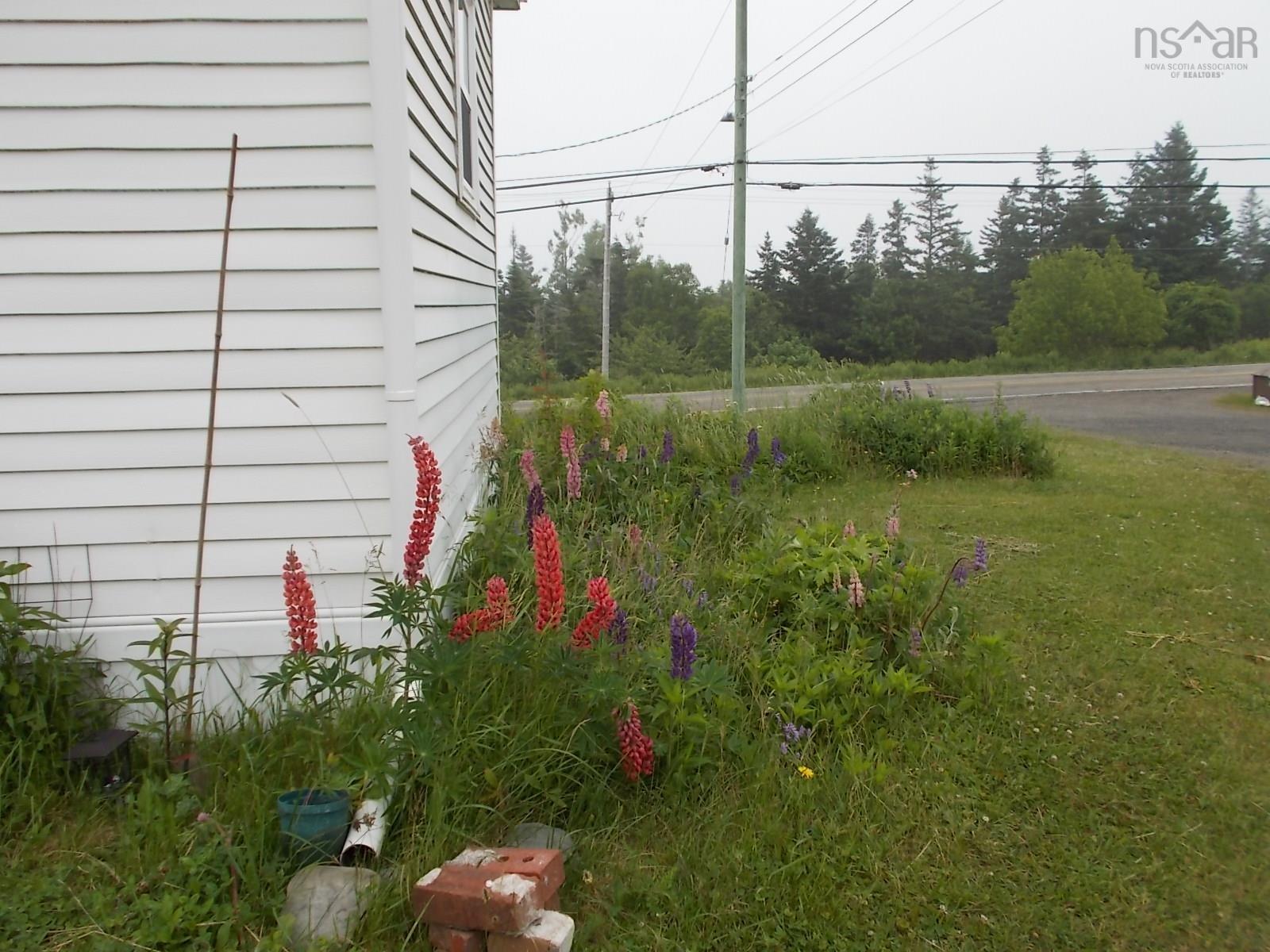 $289,000.00: 5419 Highway 344, Sand Point