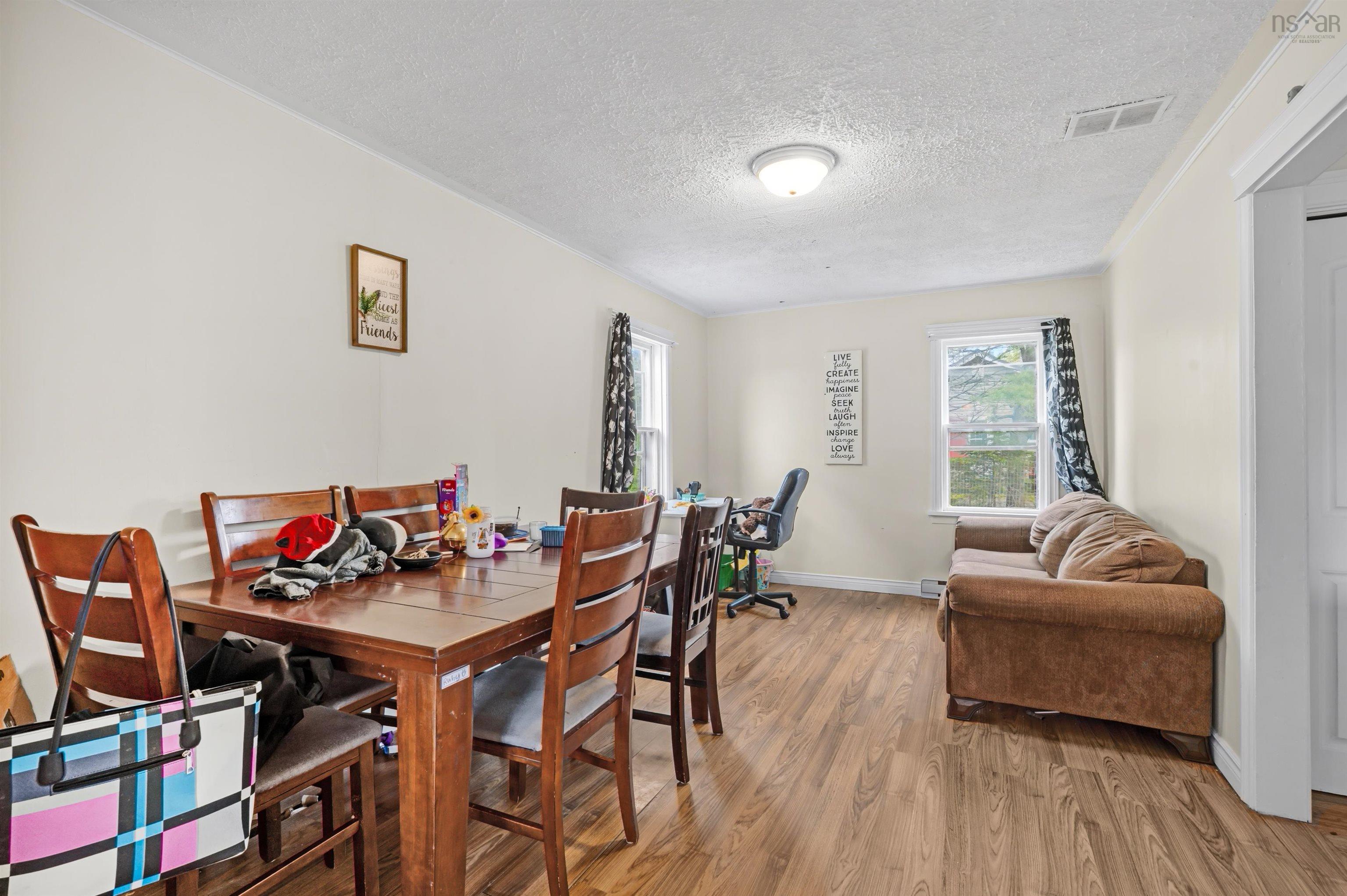 $379,900.00: 8628 Highway 7 Highway E, Musquodoboit Harbour