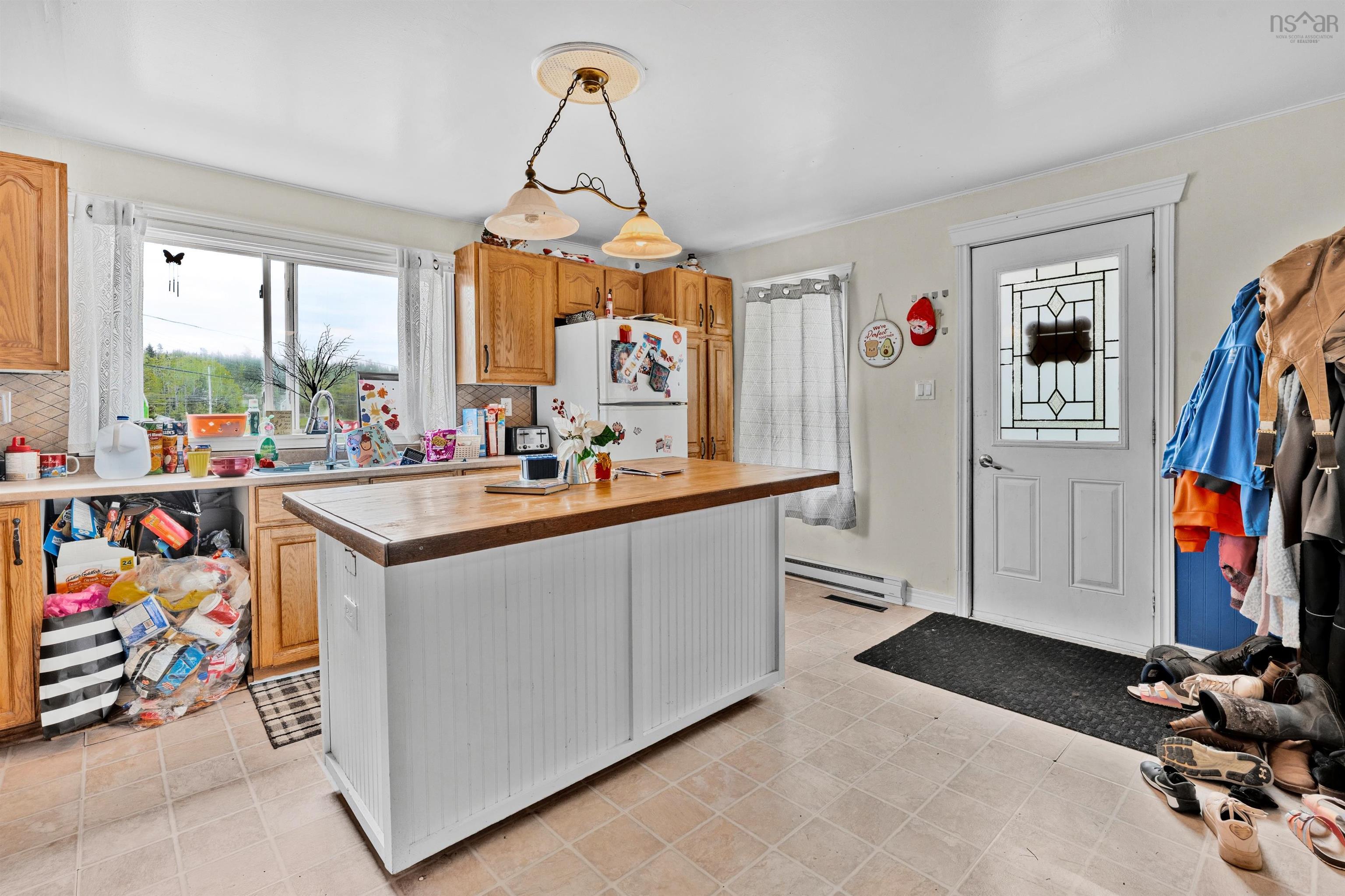 $379,900.00: 8628 Highway 7 Highway E, Musquodoboit Harbour