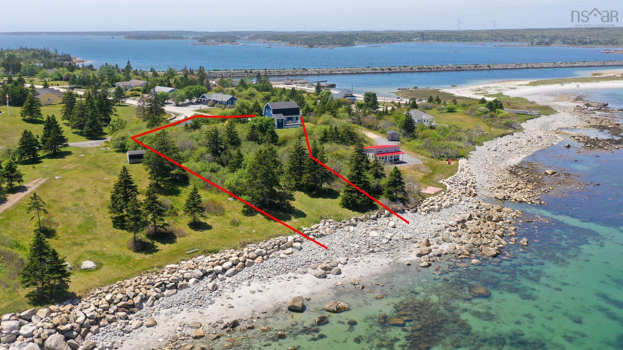 $749,000.00: 91 McGray Avenue, North East Point