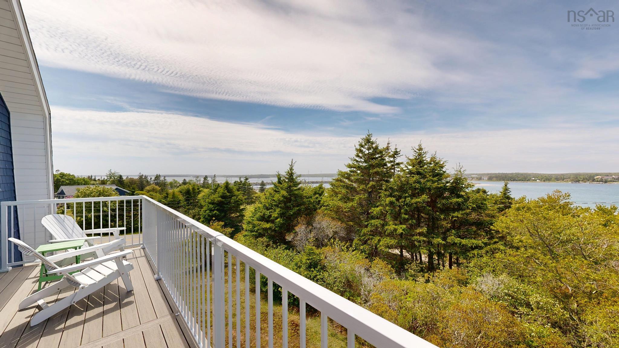 $749,000.00: 91 McGray Avenue, North East Point