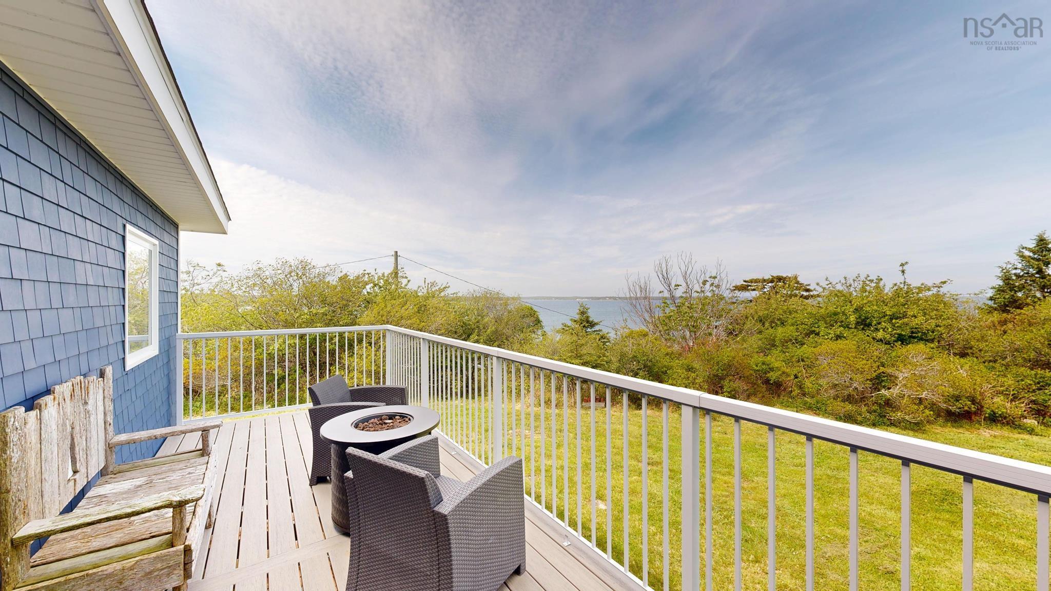 $749,000.00: 91 McGray Avenue, North East Point