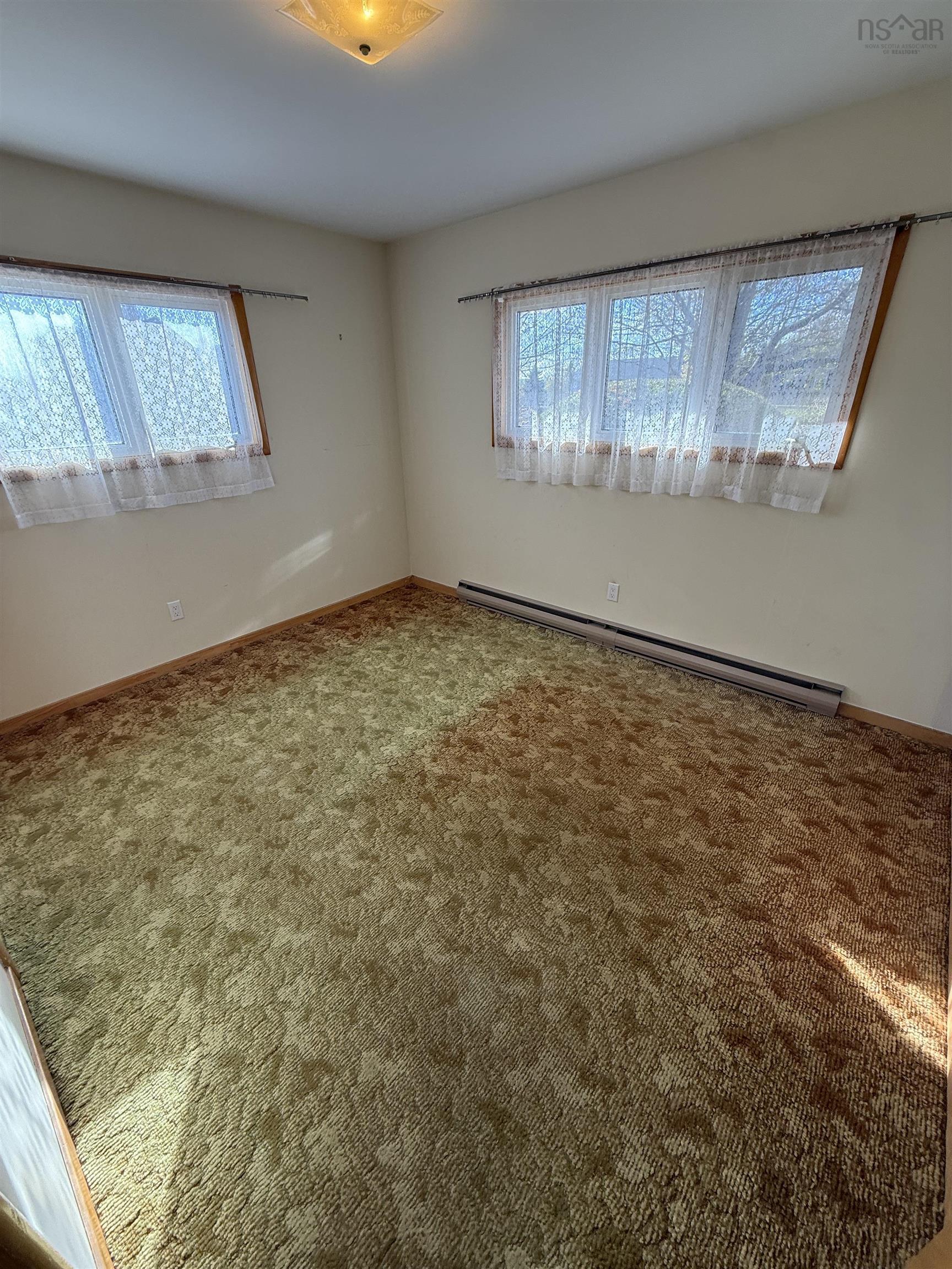 $525,000.00: 42 Montague Row, Digby