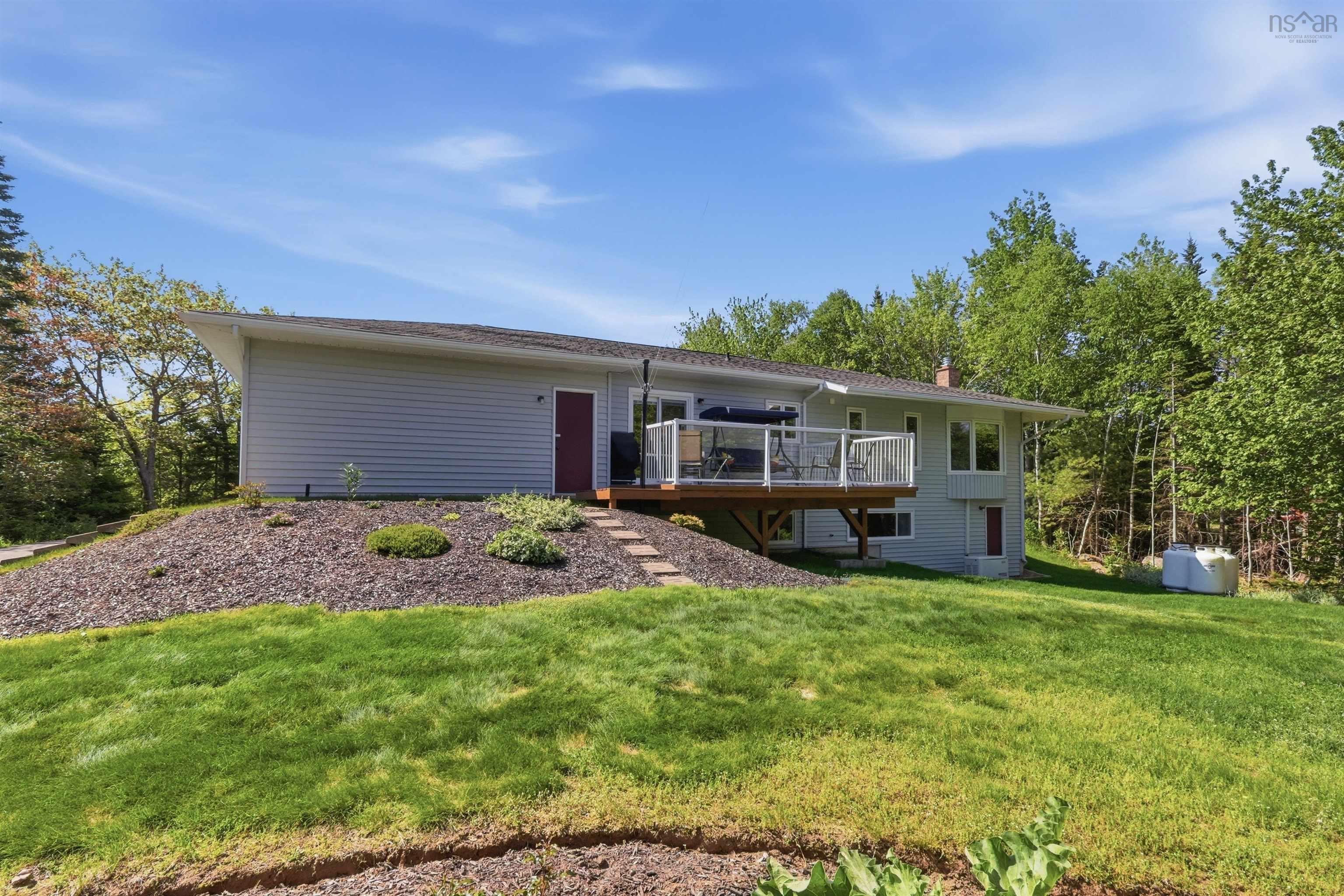$699,900.00: 5 Juniper Way, Hubley