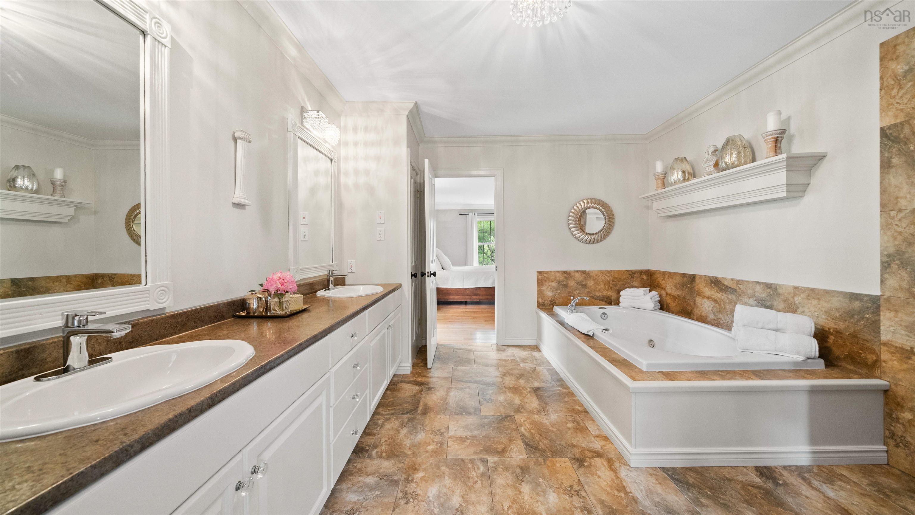 $1,185,000.00: 36 Anderson Blvd.,, Kentville