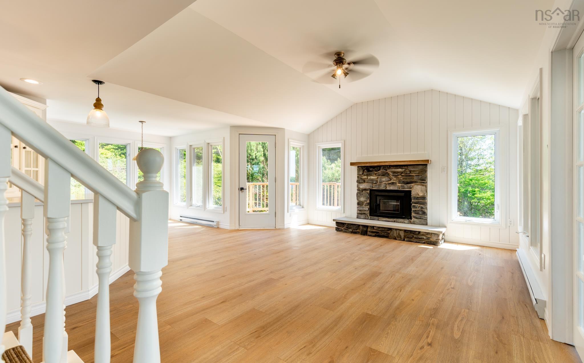 $1,200,000.00: 225 Canaan Road, Canaan