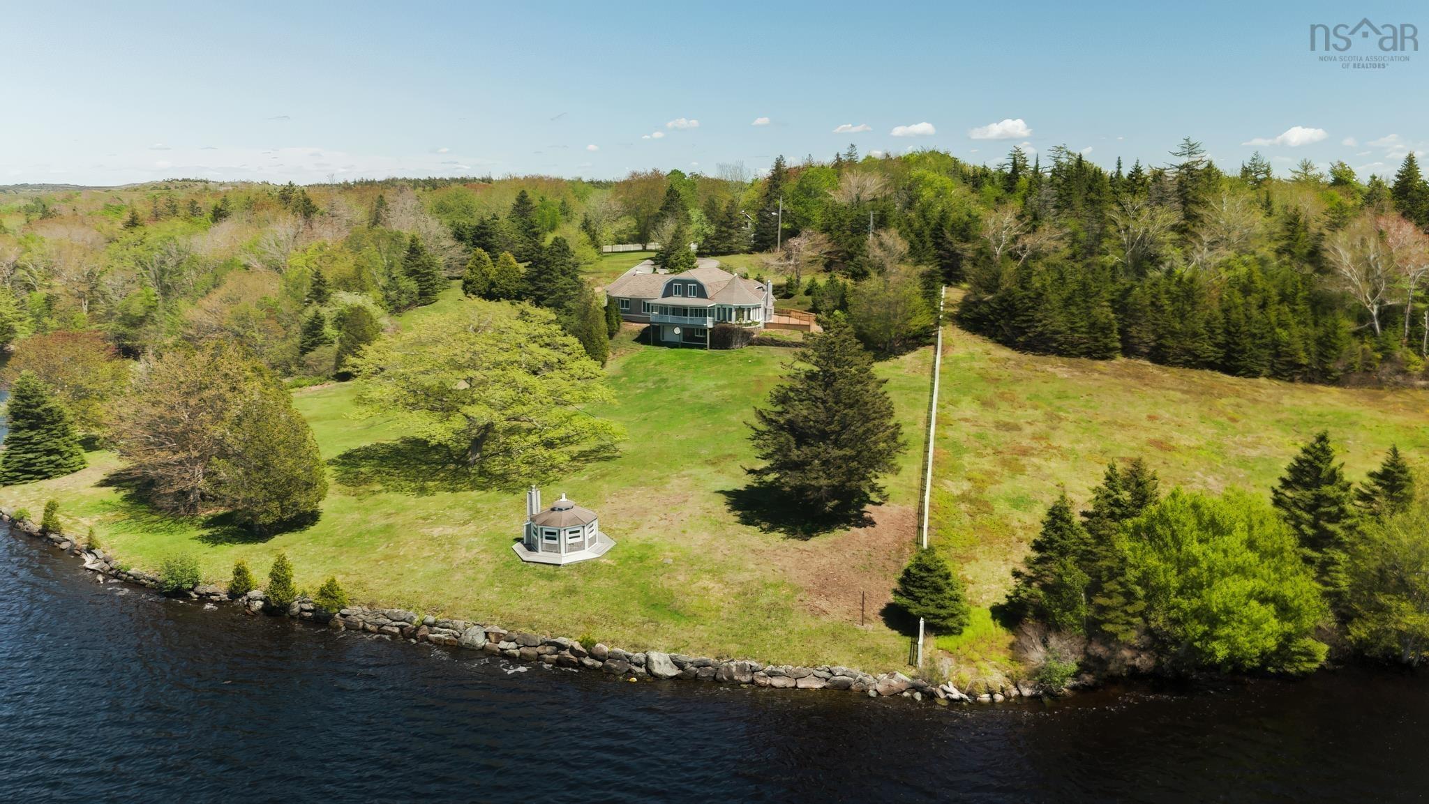 $1,200,000.00: 225 Canaan Road, Canaan