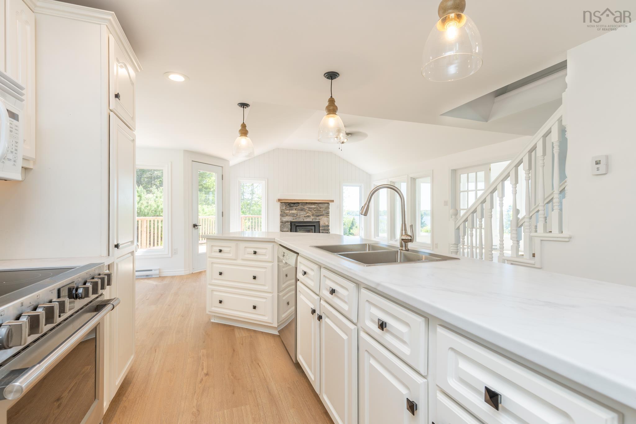 $1,200,000.00: 225 Canaan Road, Canaan