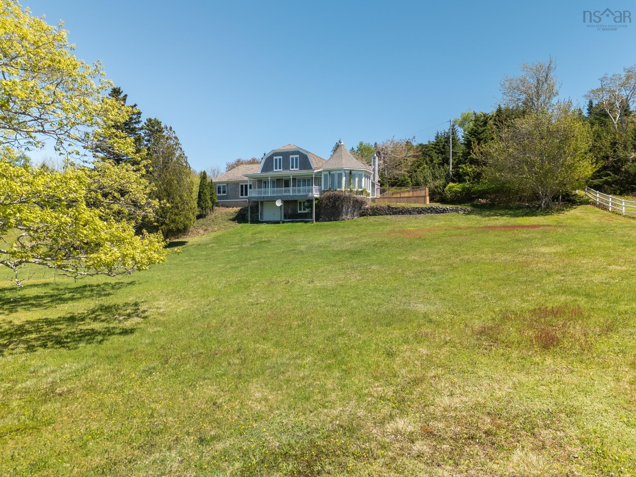 $1,200,000.00: 225 Canaan Road, Canaan