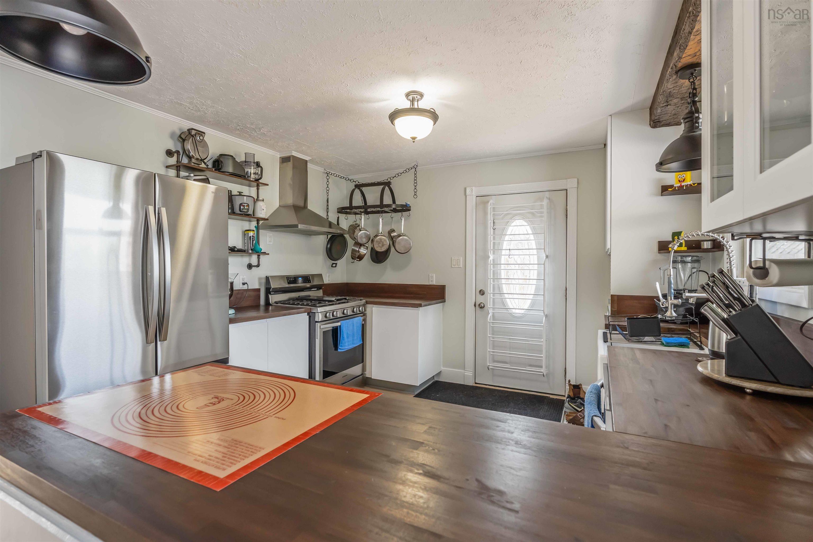 $475,000.00: 265 Black Hole, Sheffield Mills