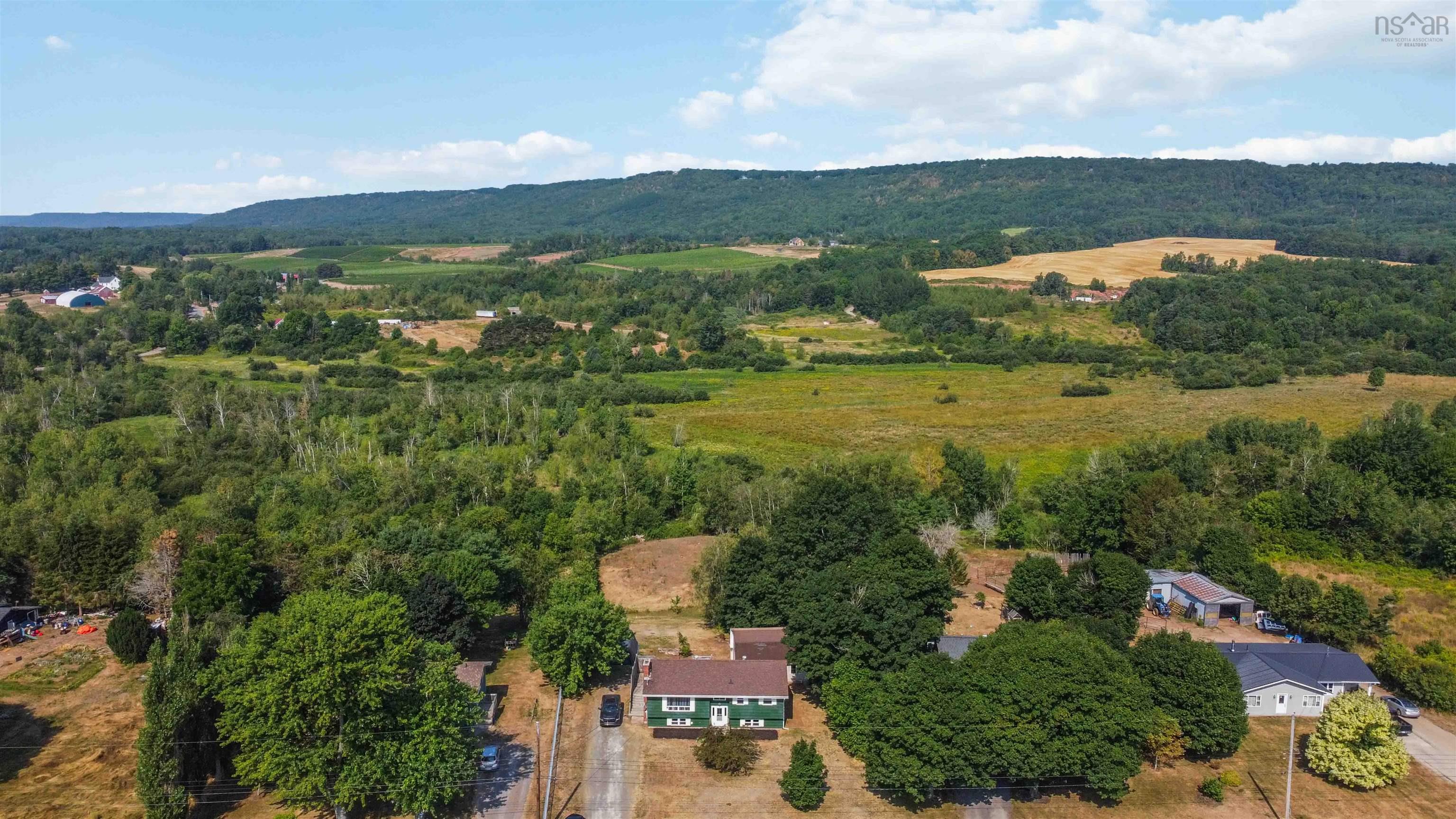 $475,000.00: 265 Black Hole, Sheffield Mills