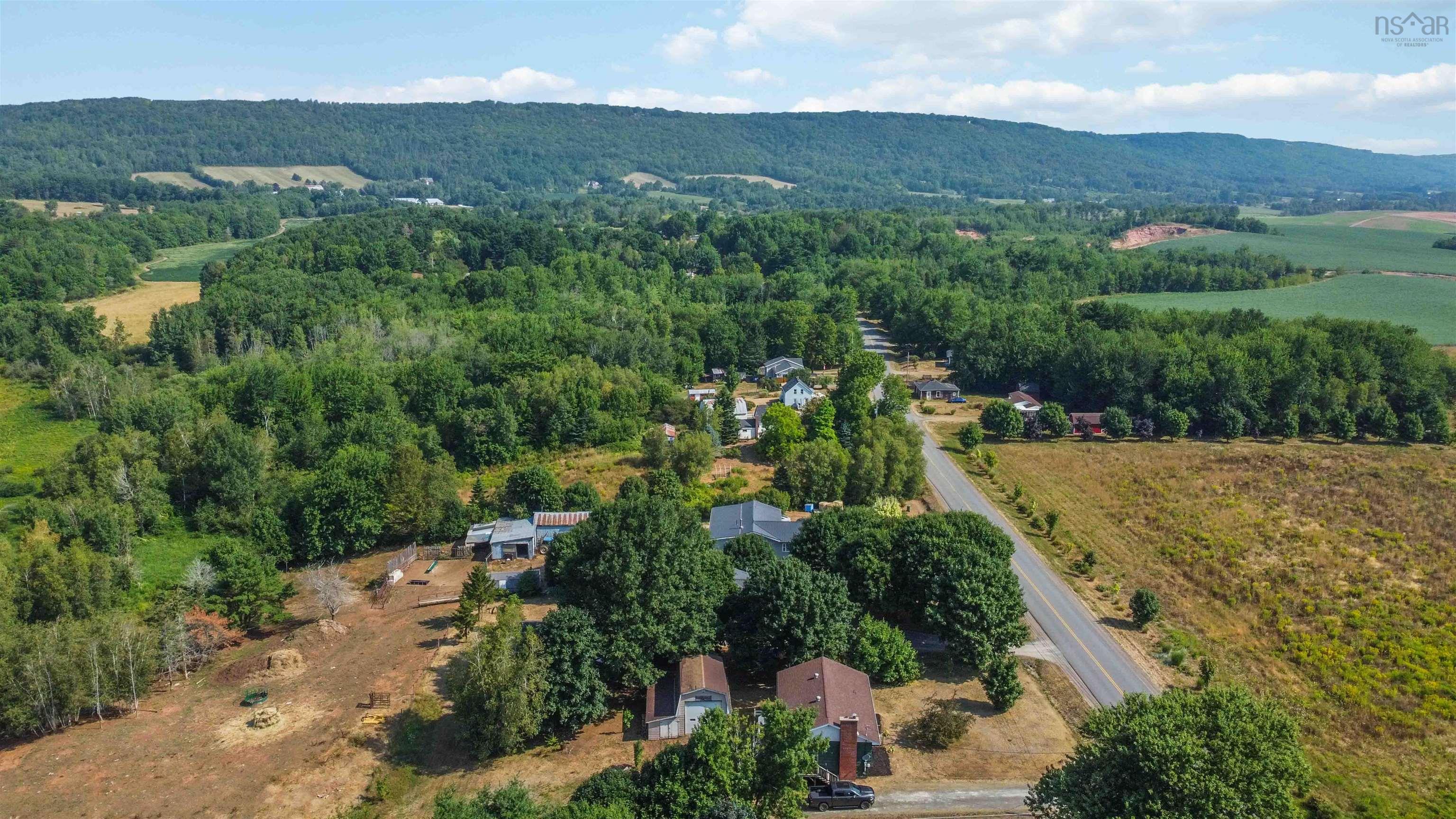 $475,000.00: 265 Black Hole, Sheffield Mills