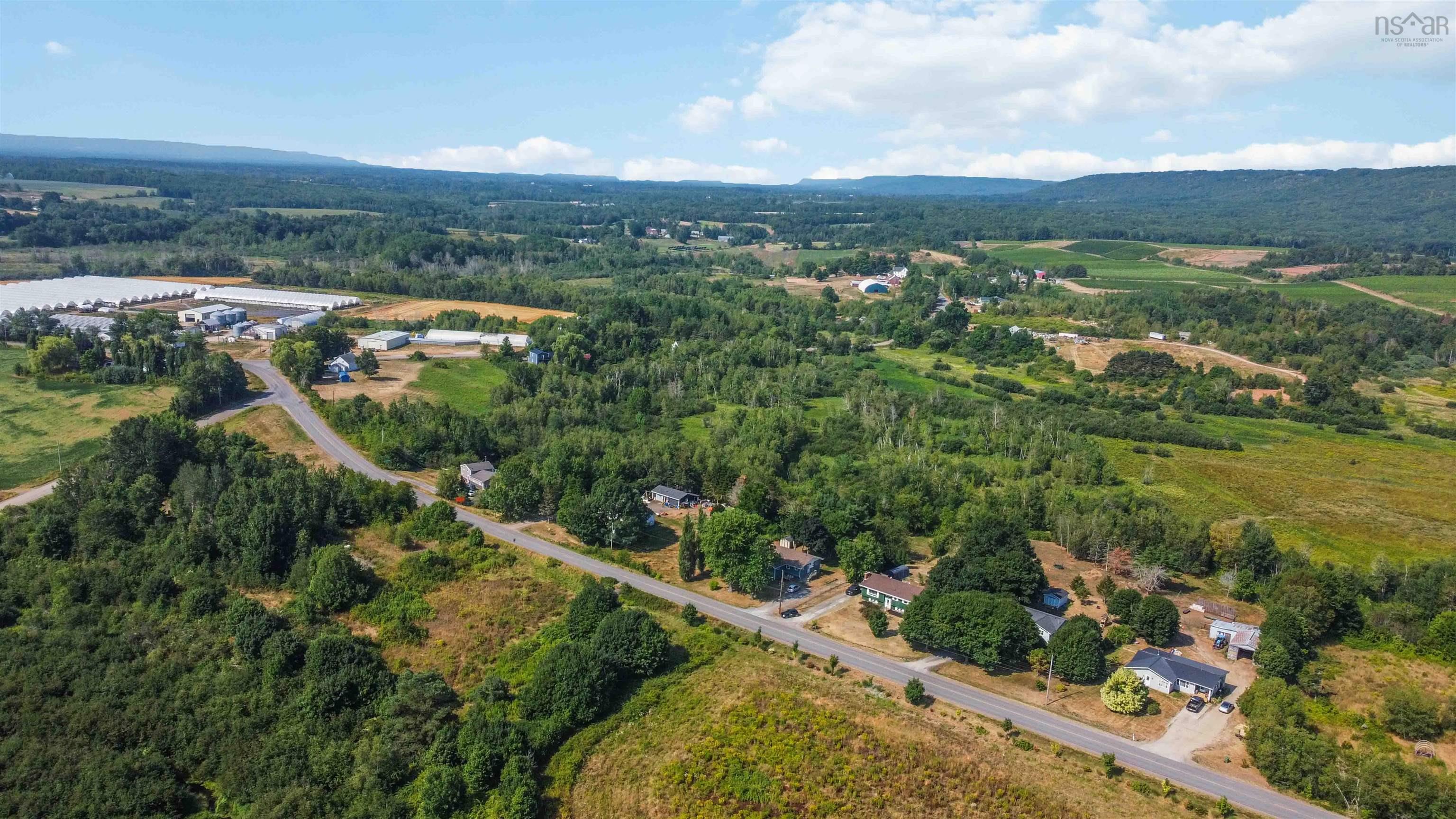 $475,000.00: 265 Black Hole, Sheffield Mills