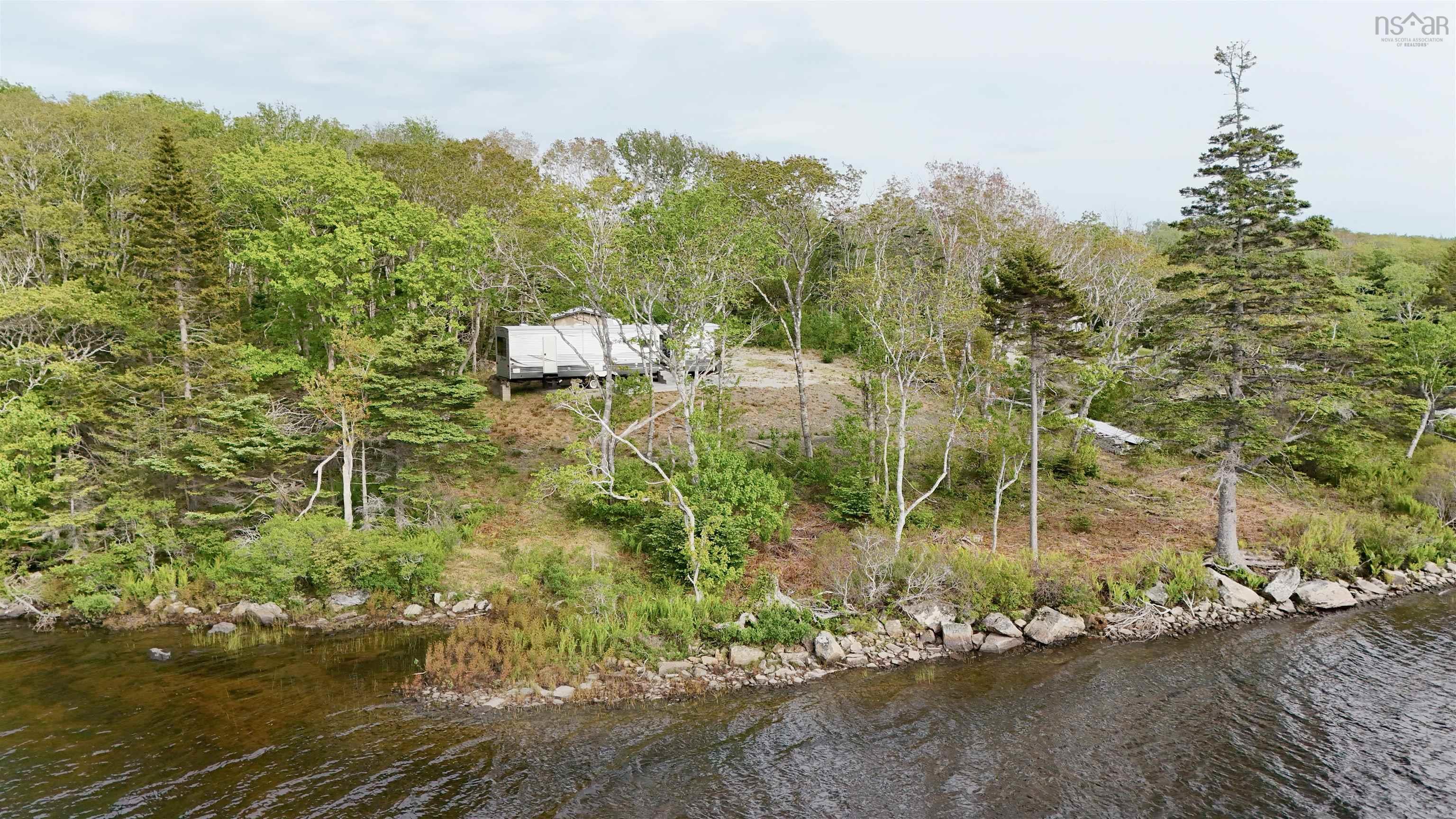 $159,900.00: 21 Caterpillar Loop, Darlings Lake