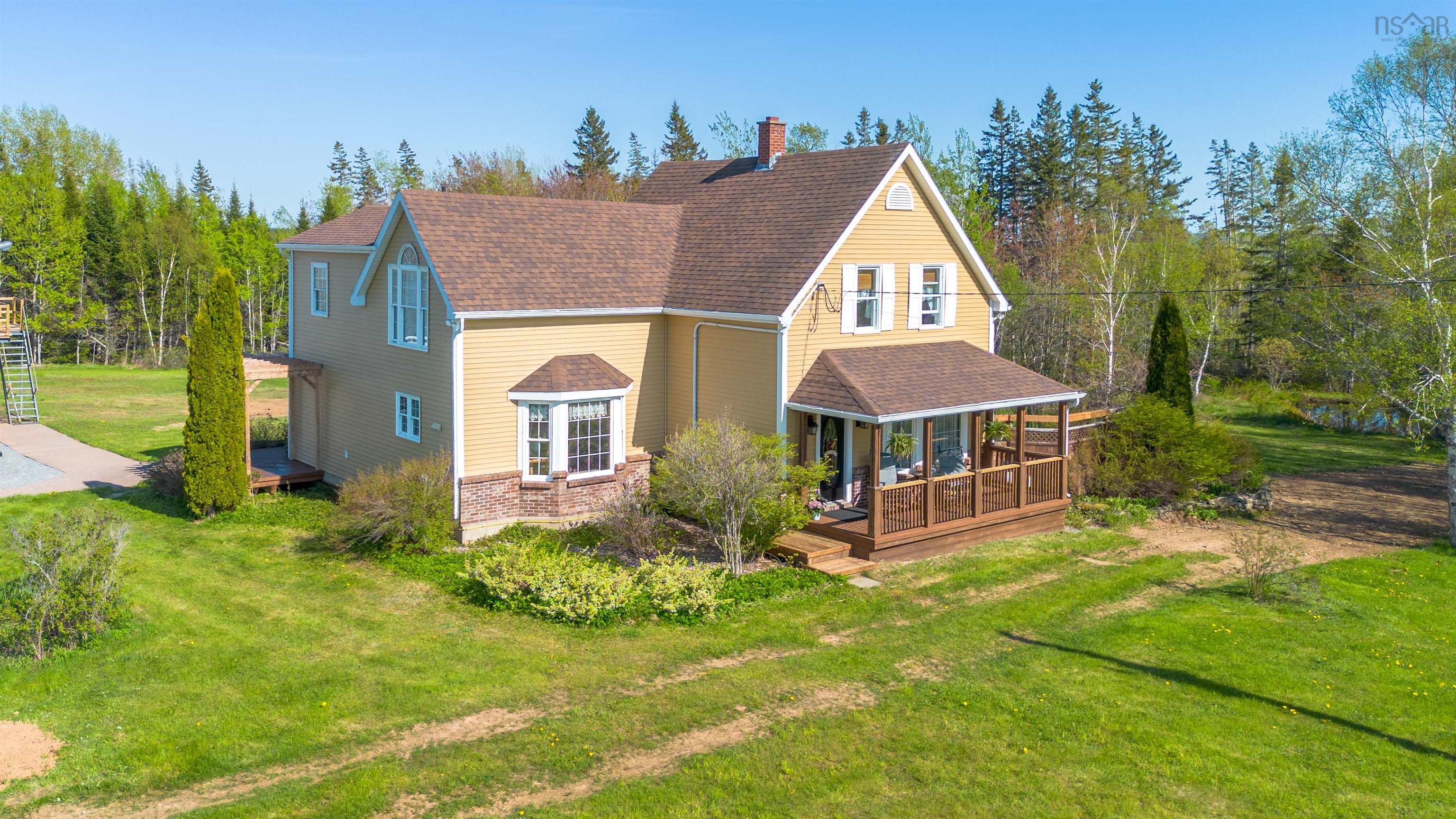 $559,900.00: 488 St James Road, Dalem Lake
