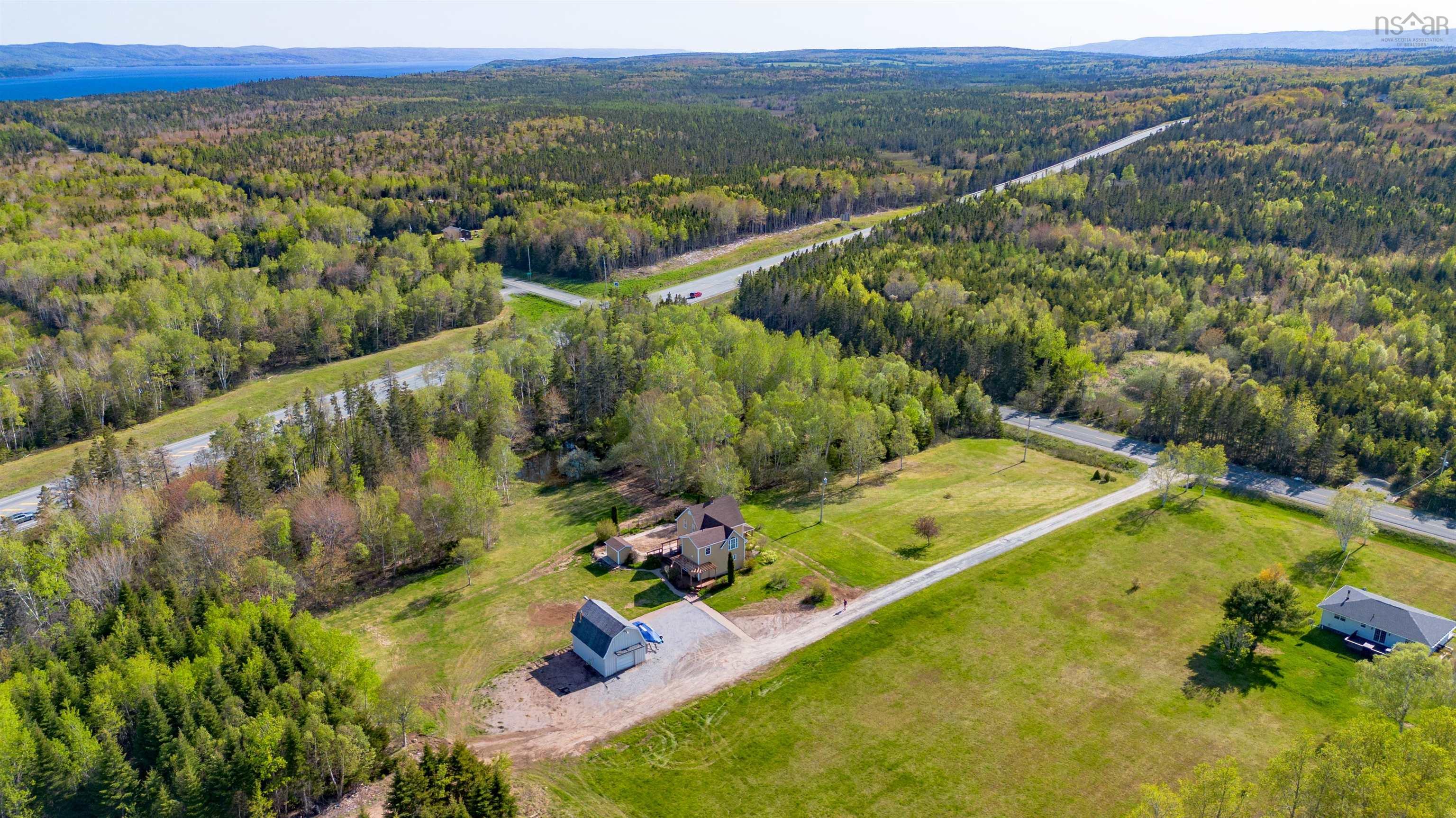 $559,900.00: 488 St James Road, Dalem Lake