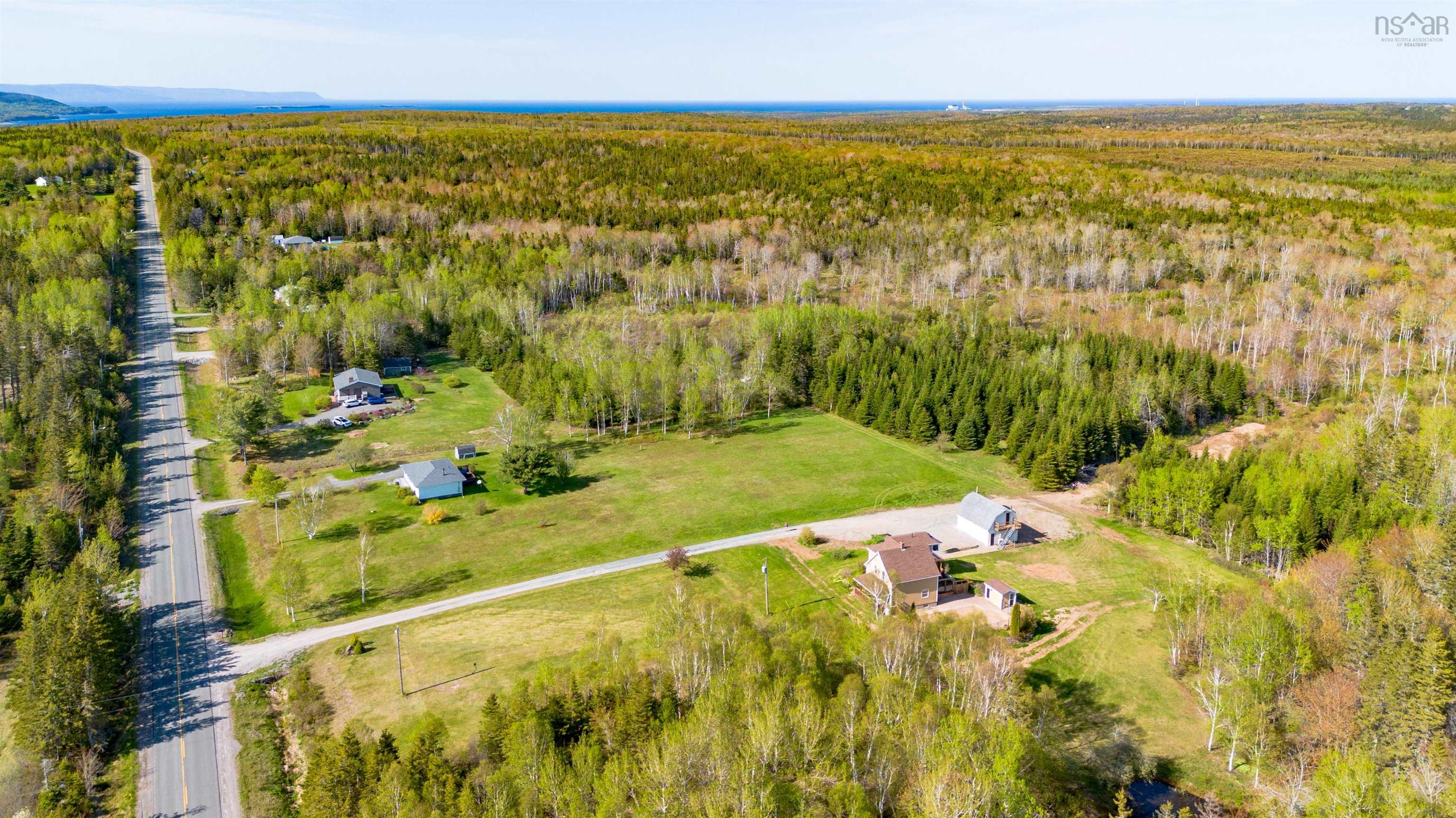 $559,900.00: 488 St James Road, Dalem Lake