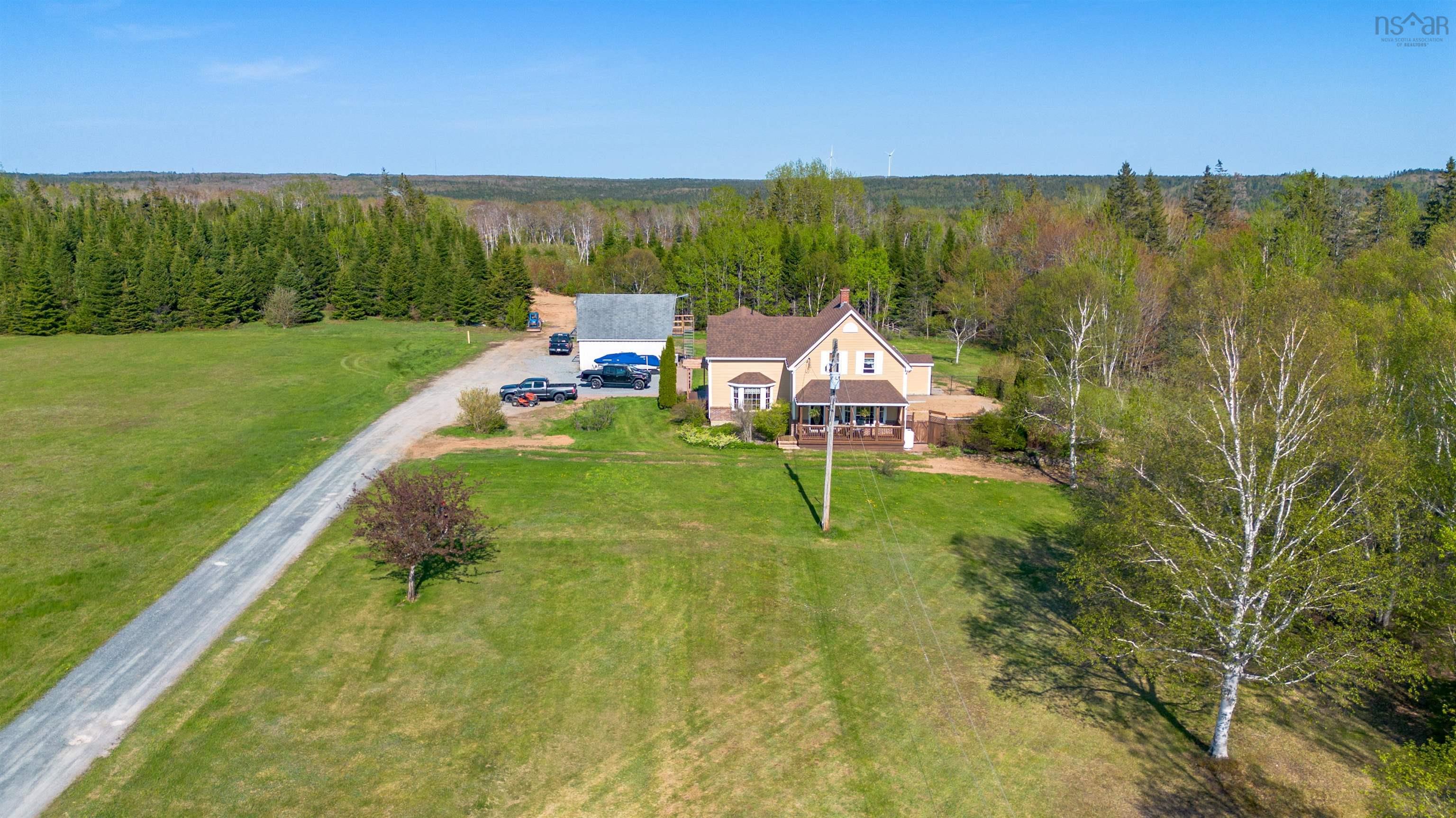 $559,900.00: 488 St James Road, Dalem Lake