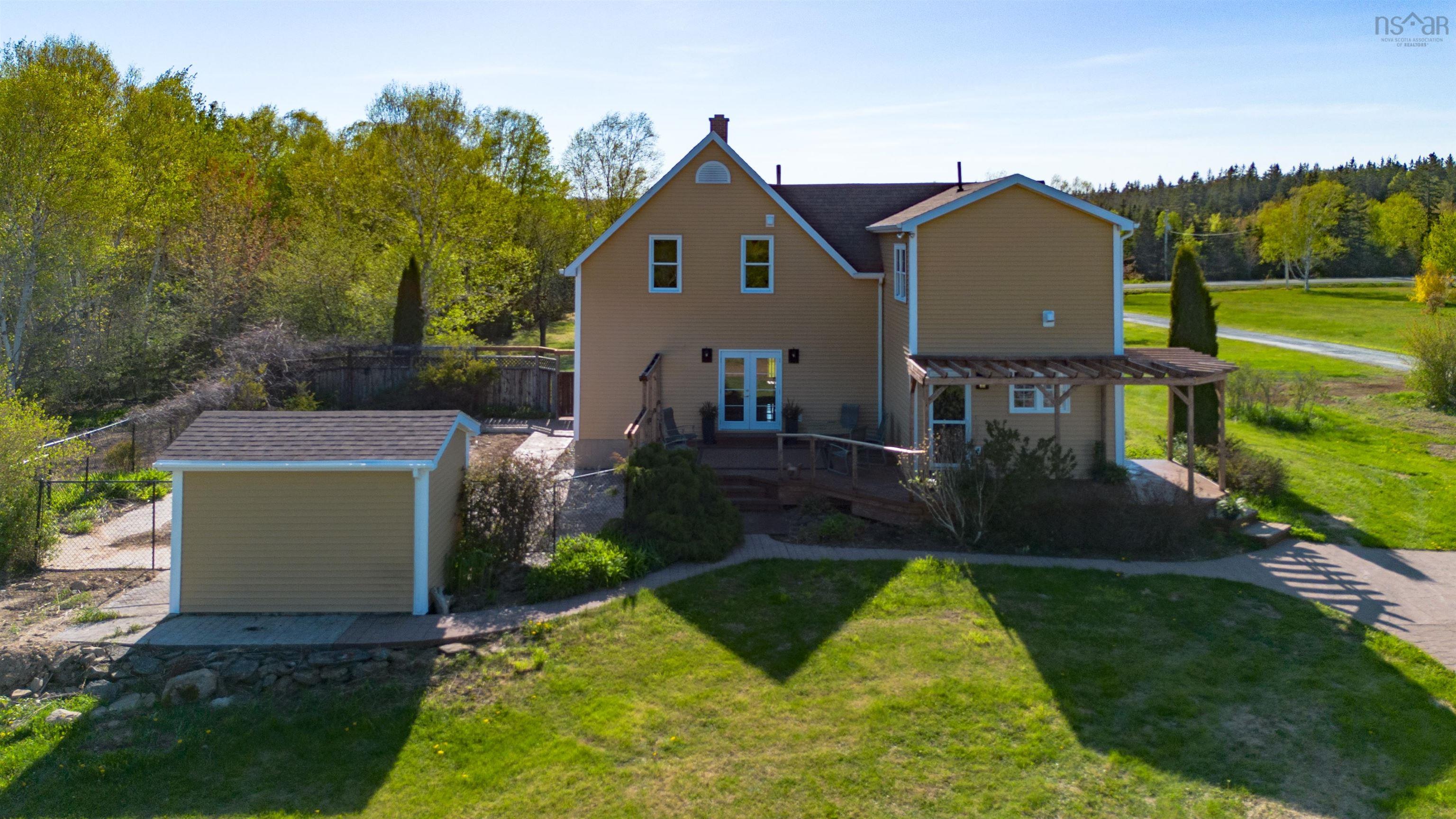 $559,900.00: 488 St James Road, Dalem Lake
