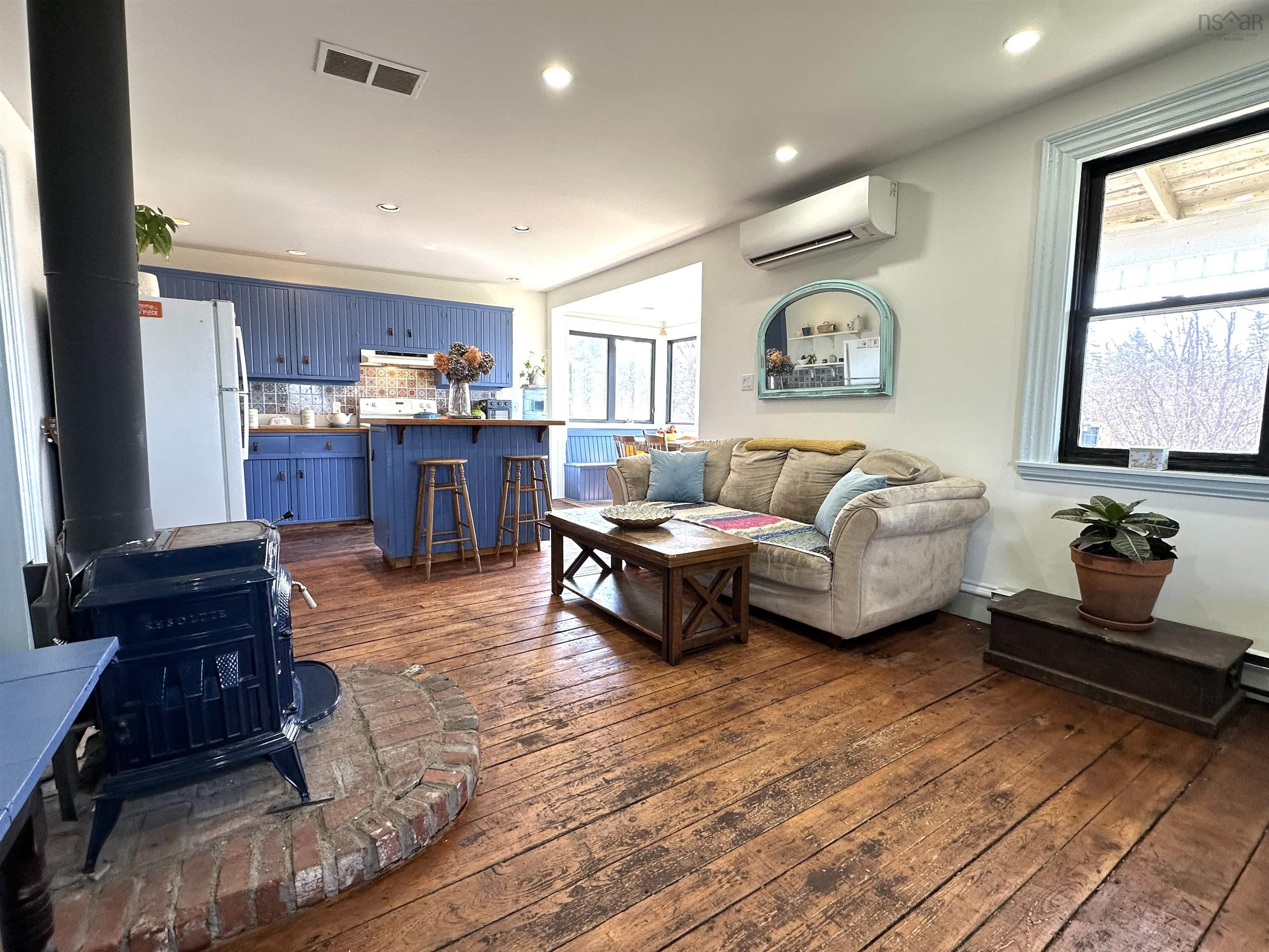 $499,900.00: 19 East Berlin Road, West Berlin