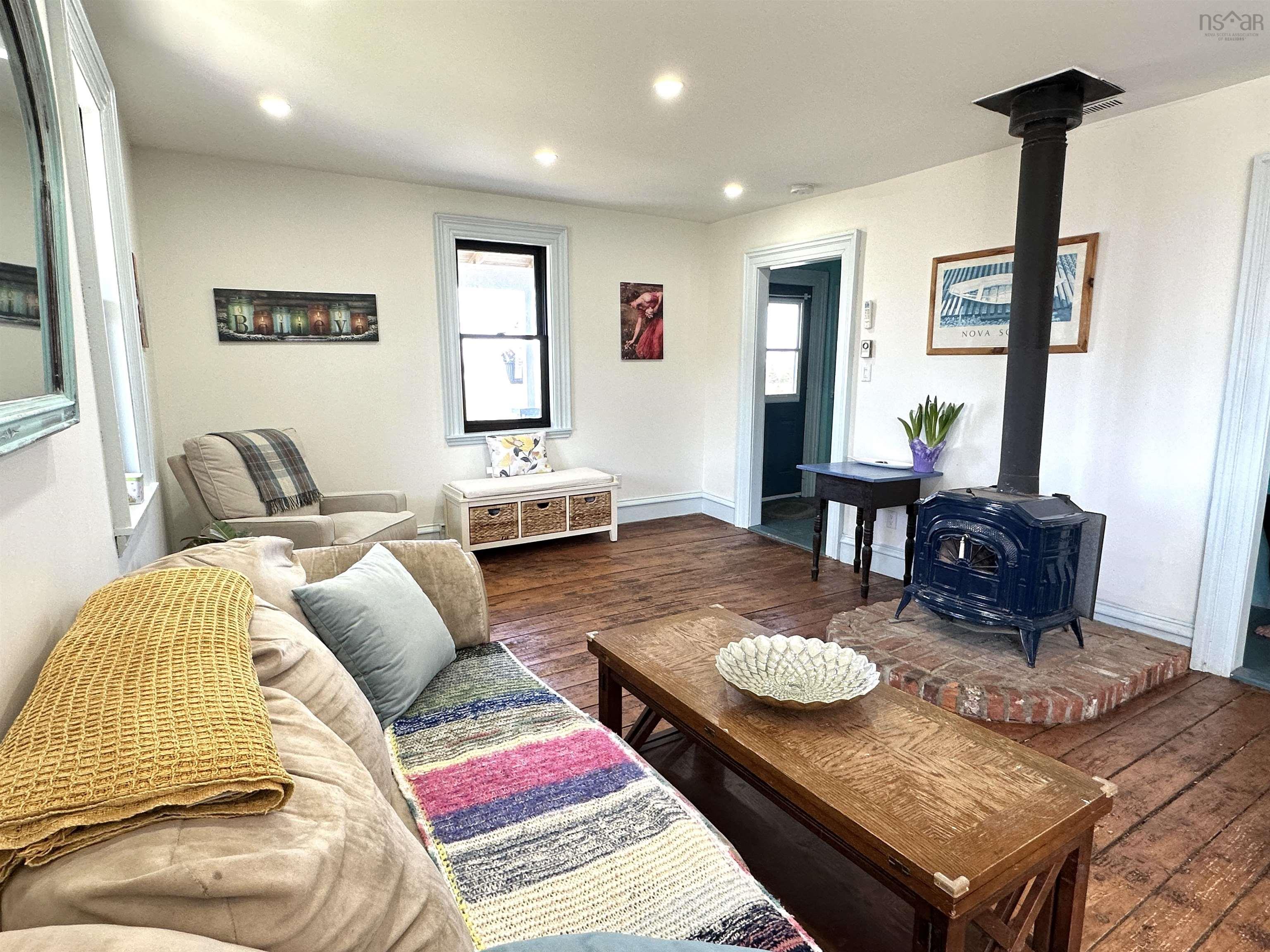 $499,900.00: 19 East Berlin Road, West Berlin