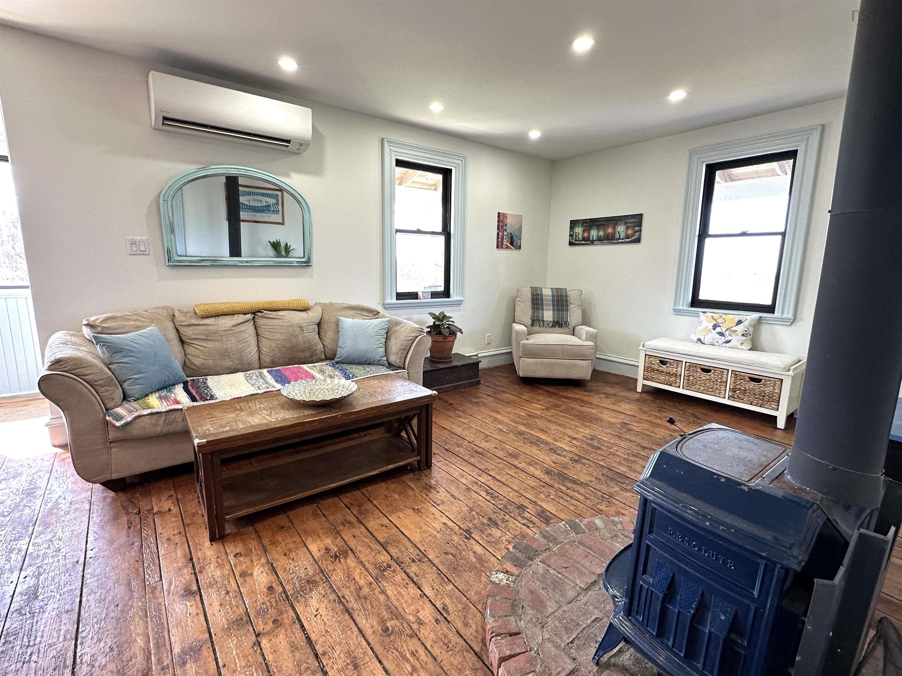 $499,900.00: 19 East Berlin Road, West Berlin