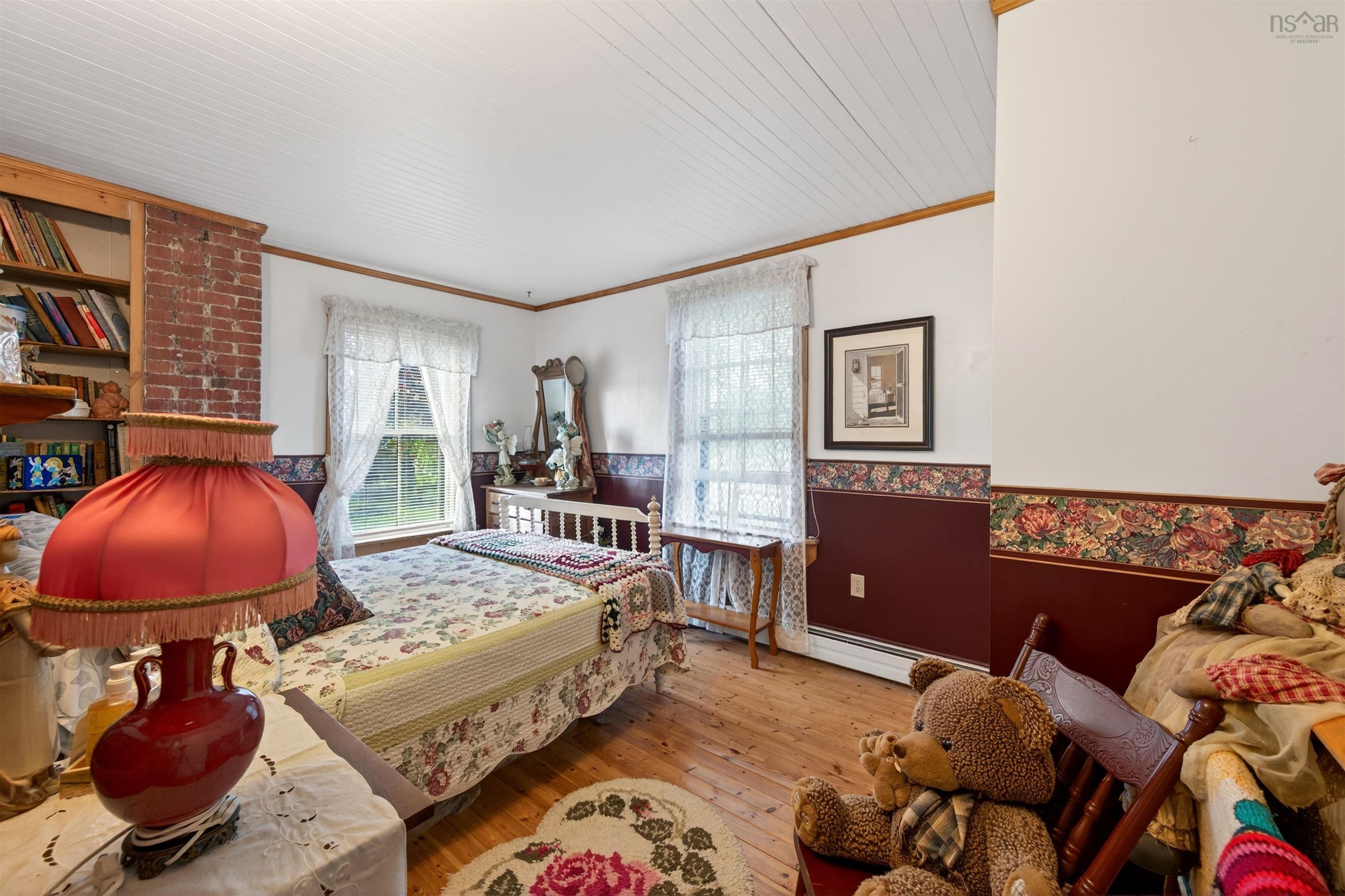$399,900.00: 22676 Highway 7, Sheet Harbour