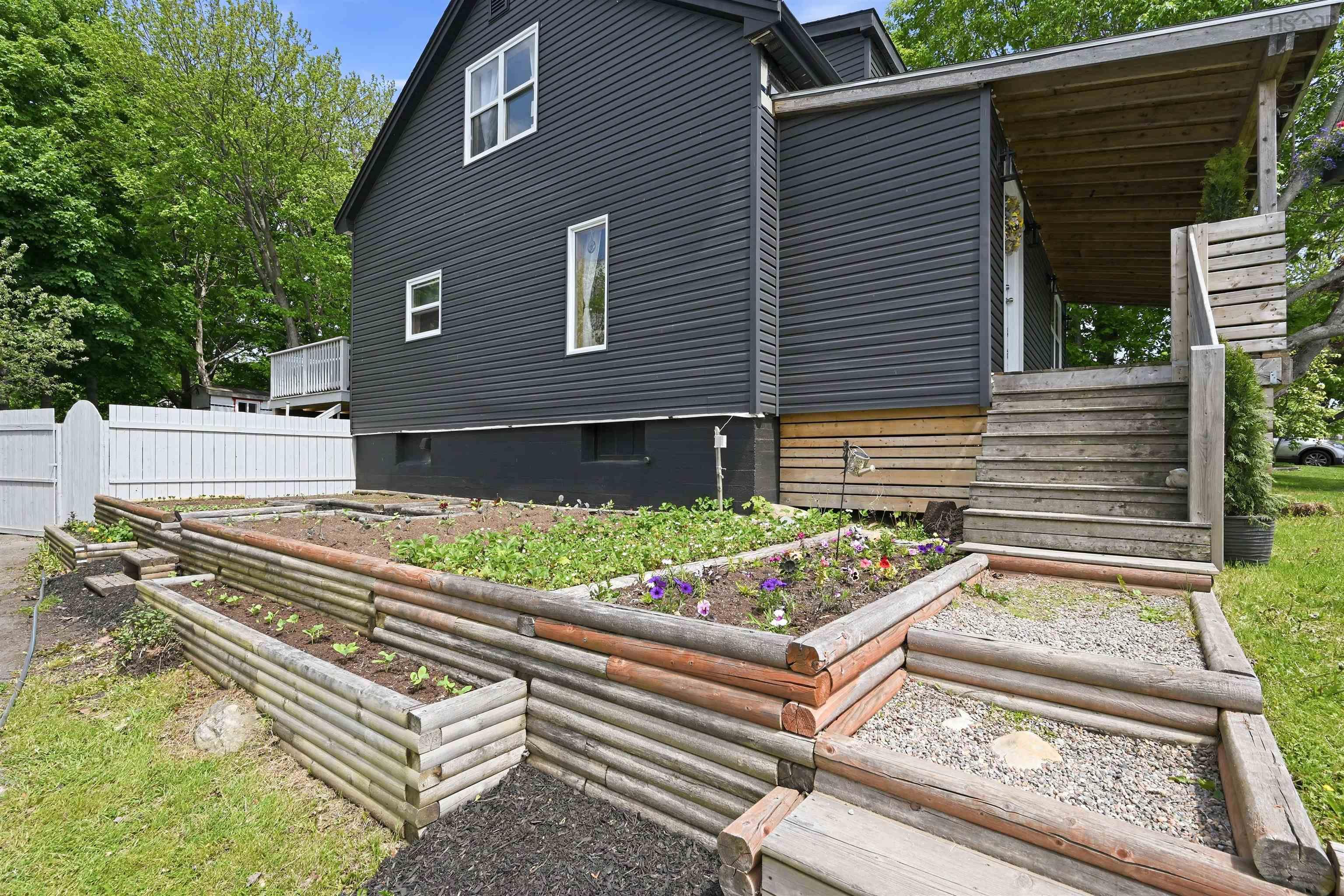 11 Fenwick Street, Dartmouth, NS (MLS 202614245)