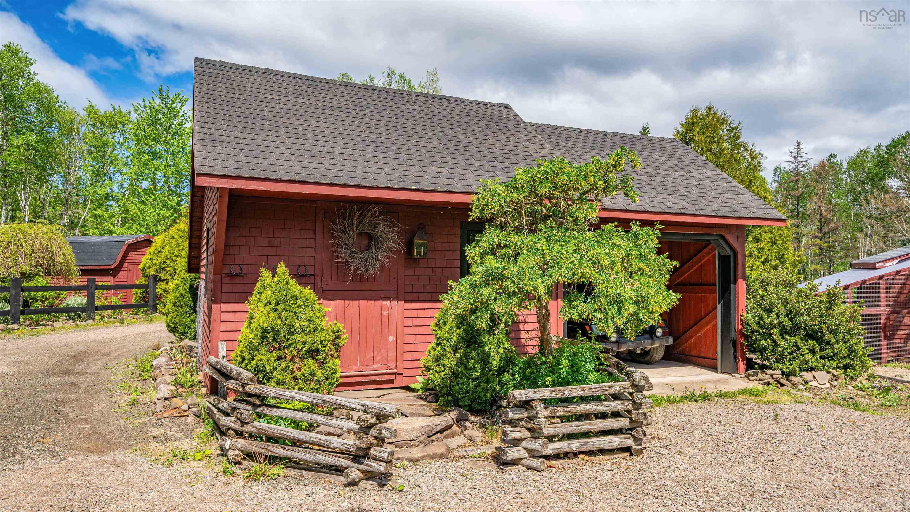 $549,900.00: 95 FOREST GLADE Road, Forest Glade