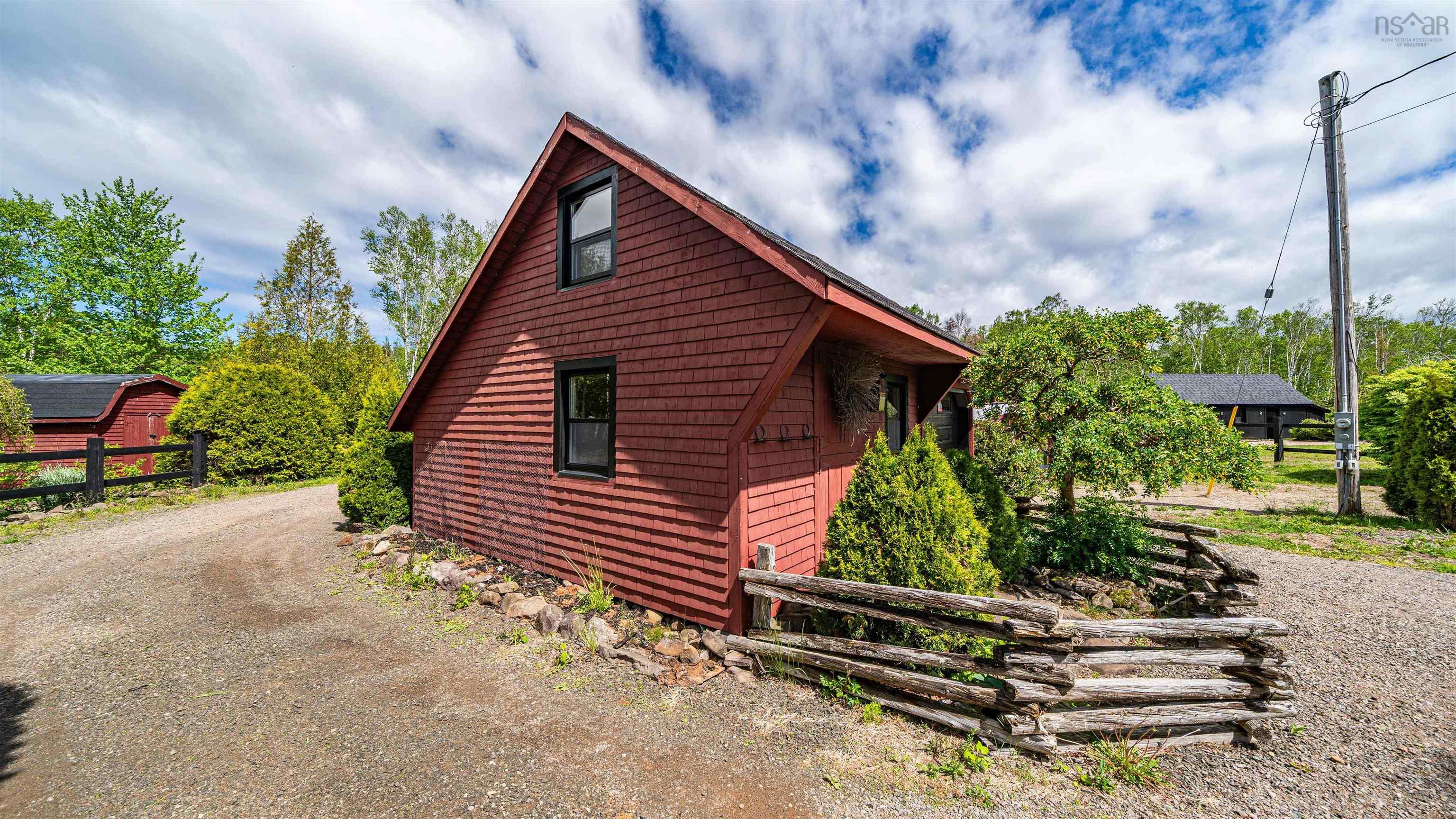 $549,900.00: 95 FOREST GLADE Road, Forest Glade