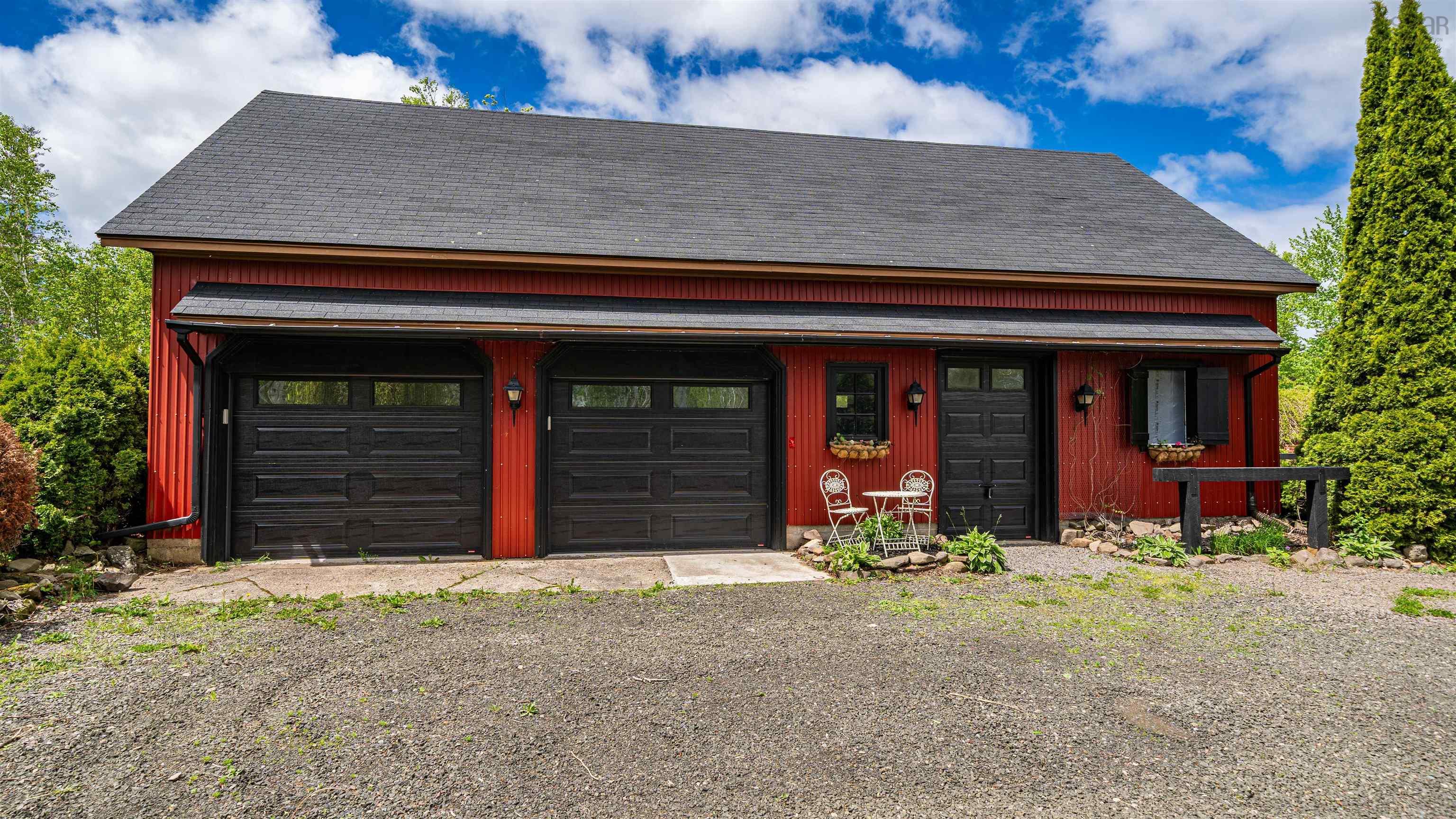 $549,900.00: 95 FOREST GLADE Road, Forest Glade