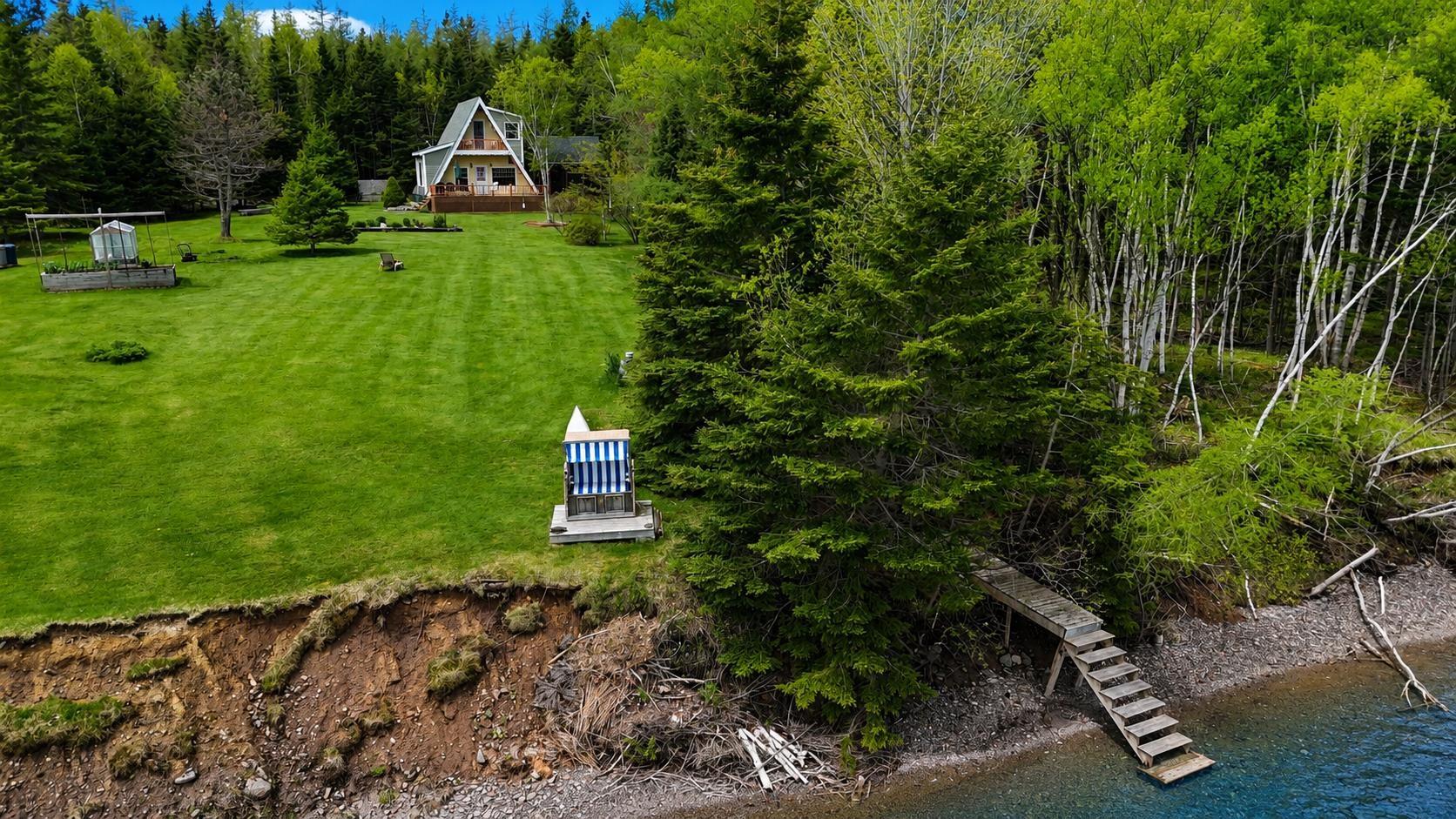 $349,000.00: 1595 West Bay Road, Dundee