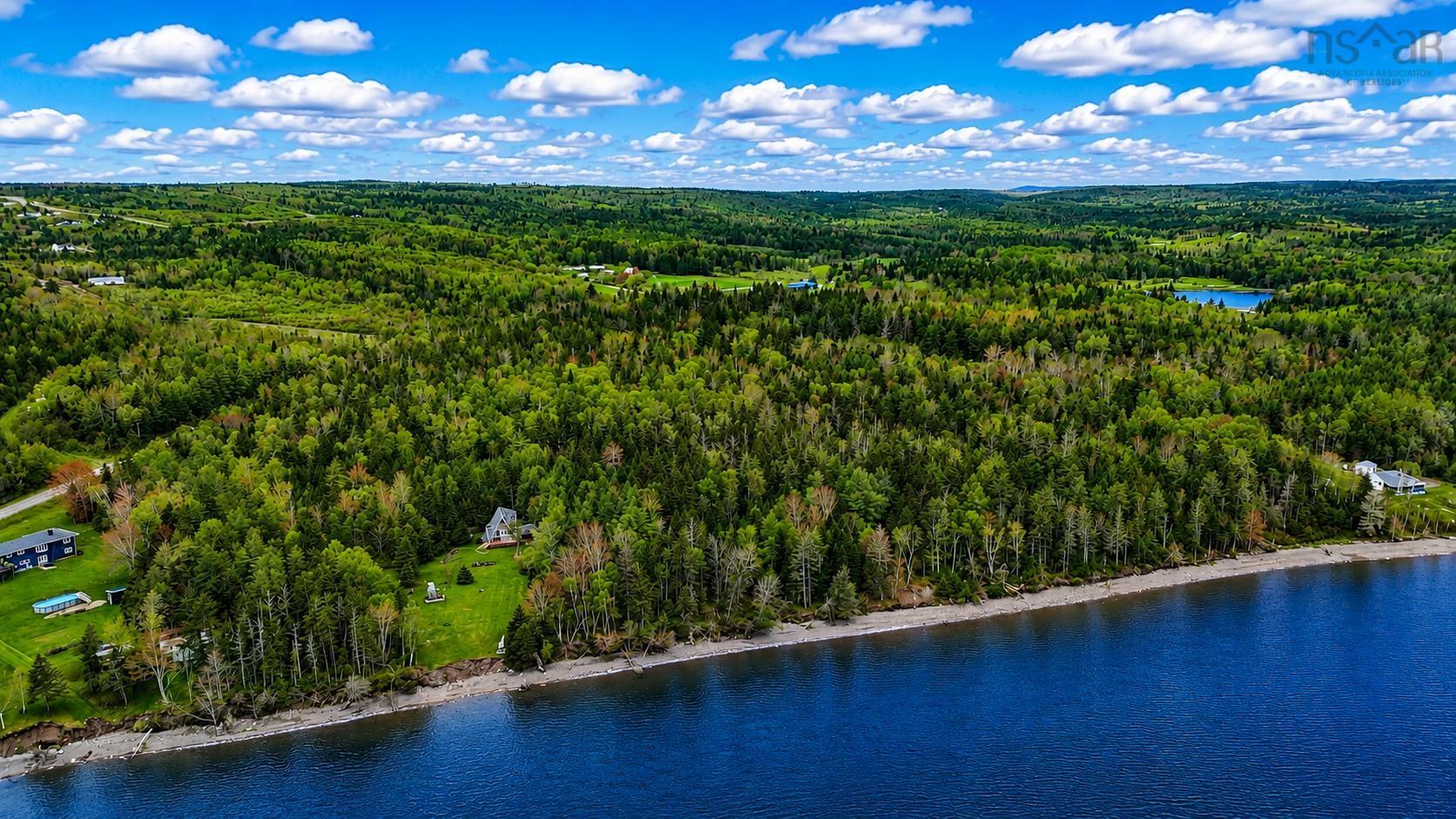 $349,000.00: 1595 West Bay Road, Dundee