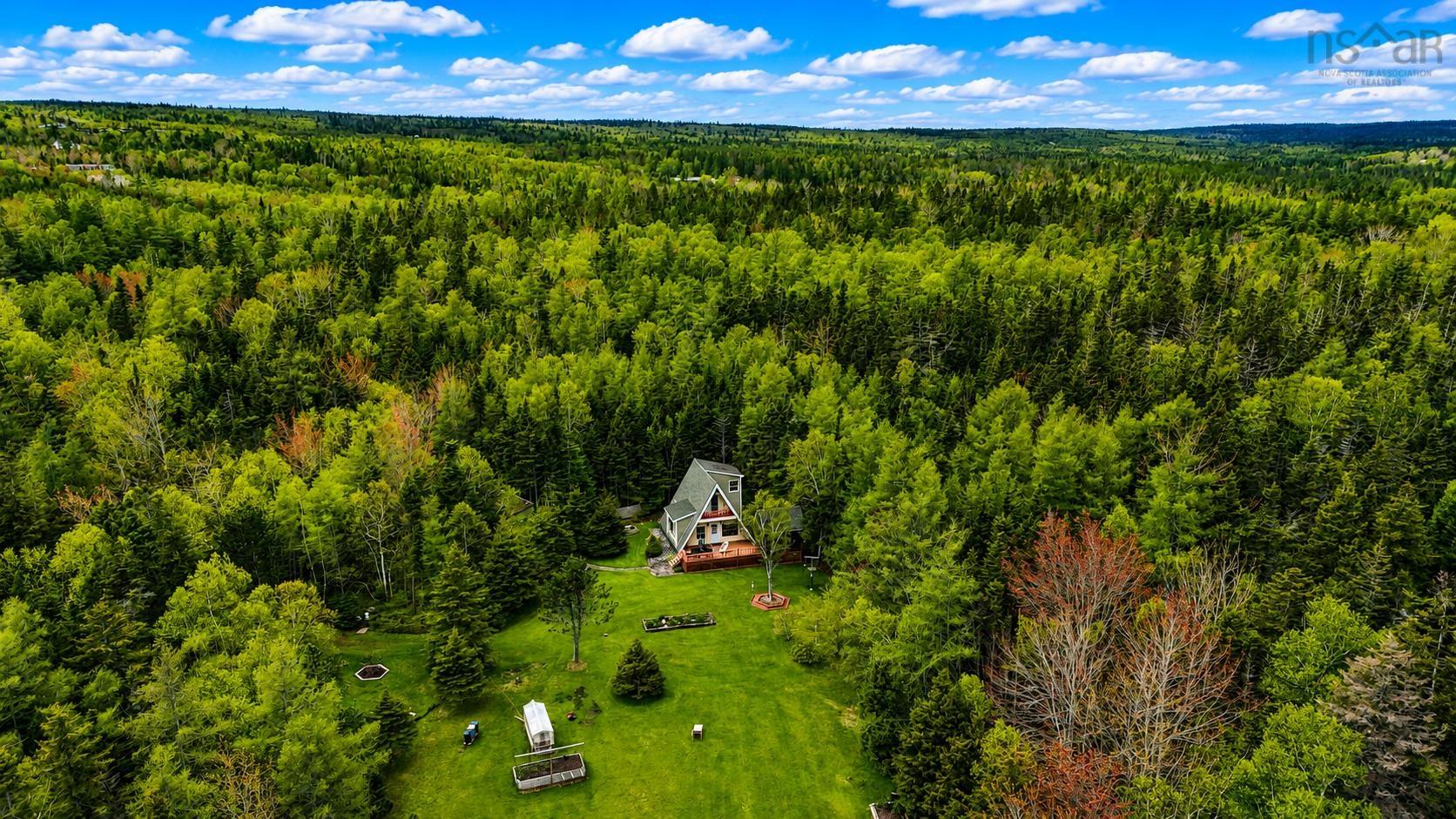 $349,000.00: 1595 West Bay Road, Dundee