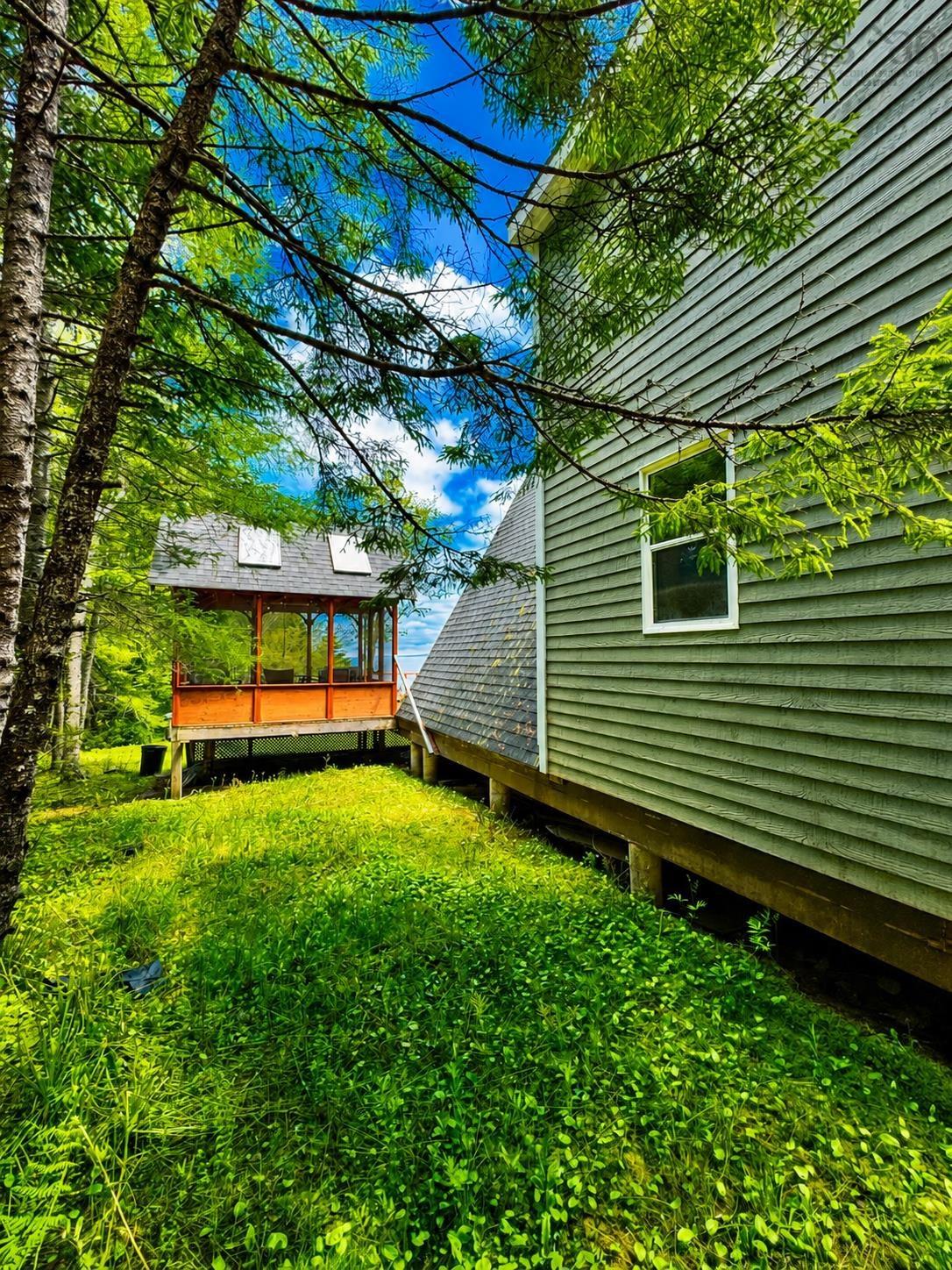 $349,000.00: 1595 West Bay Road, Dundee