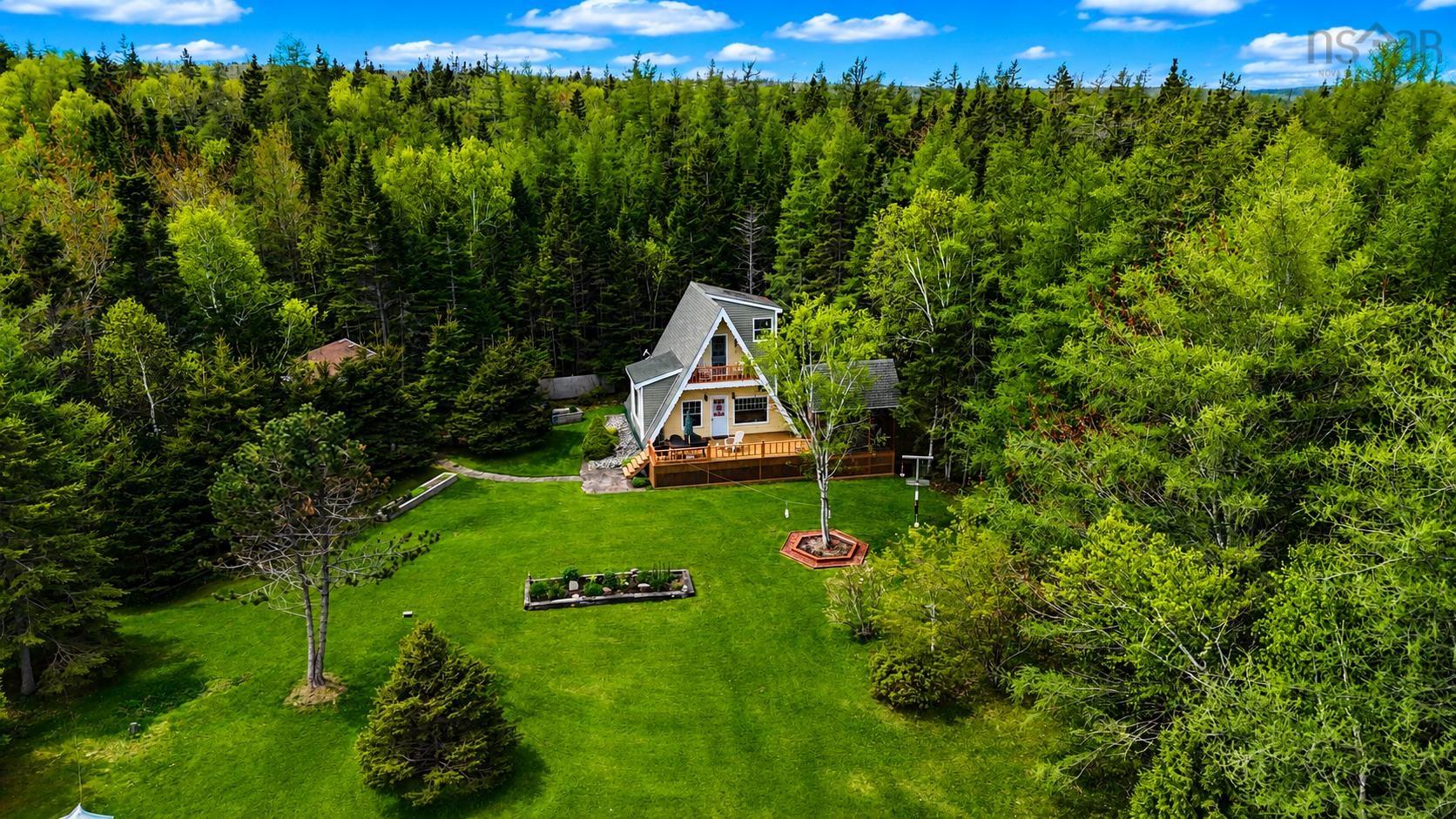 $349,000.00: 1595 West Bay Road, Dundee