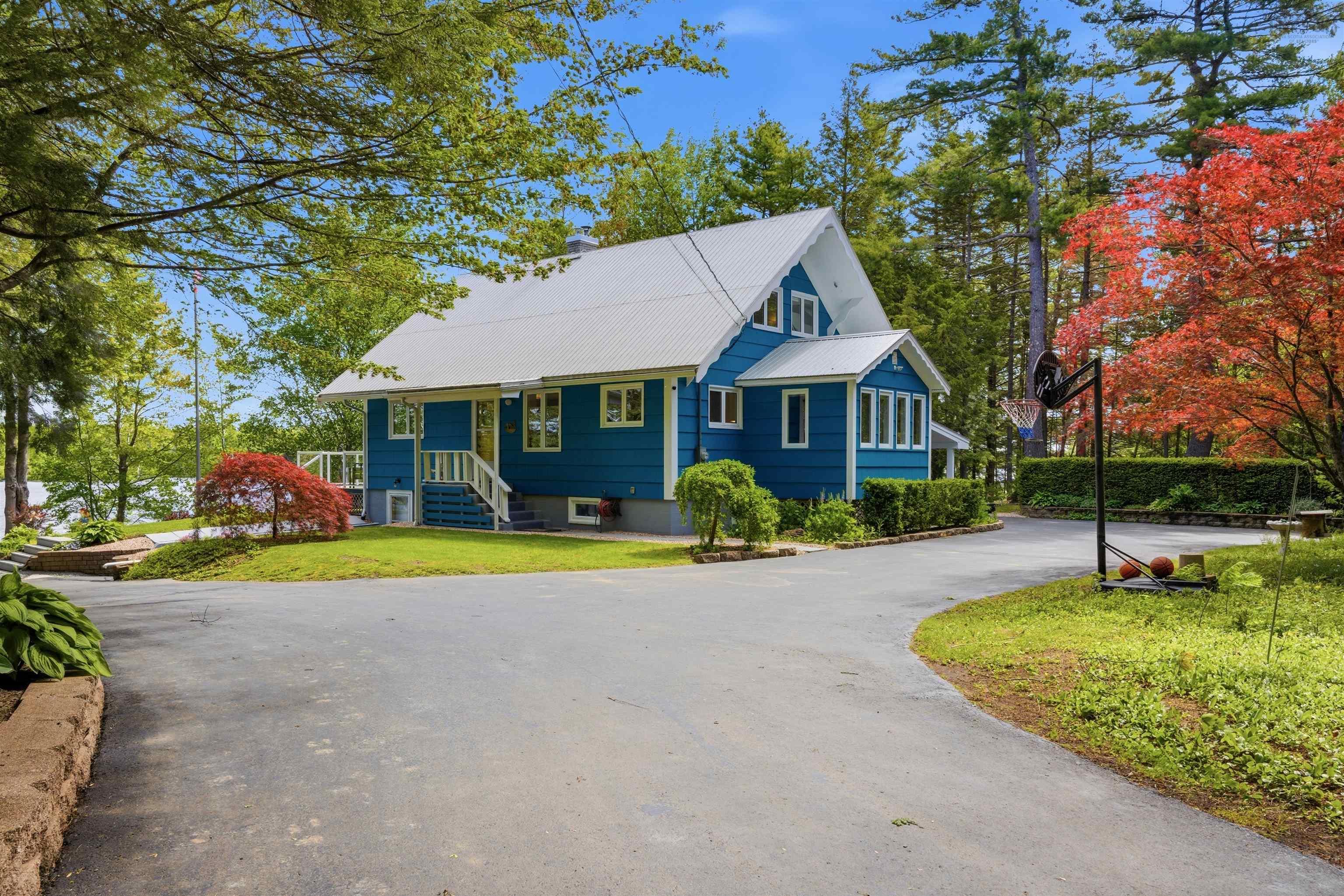 $750,000.00: 3570 Highway 325, Newcombville
