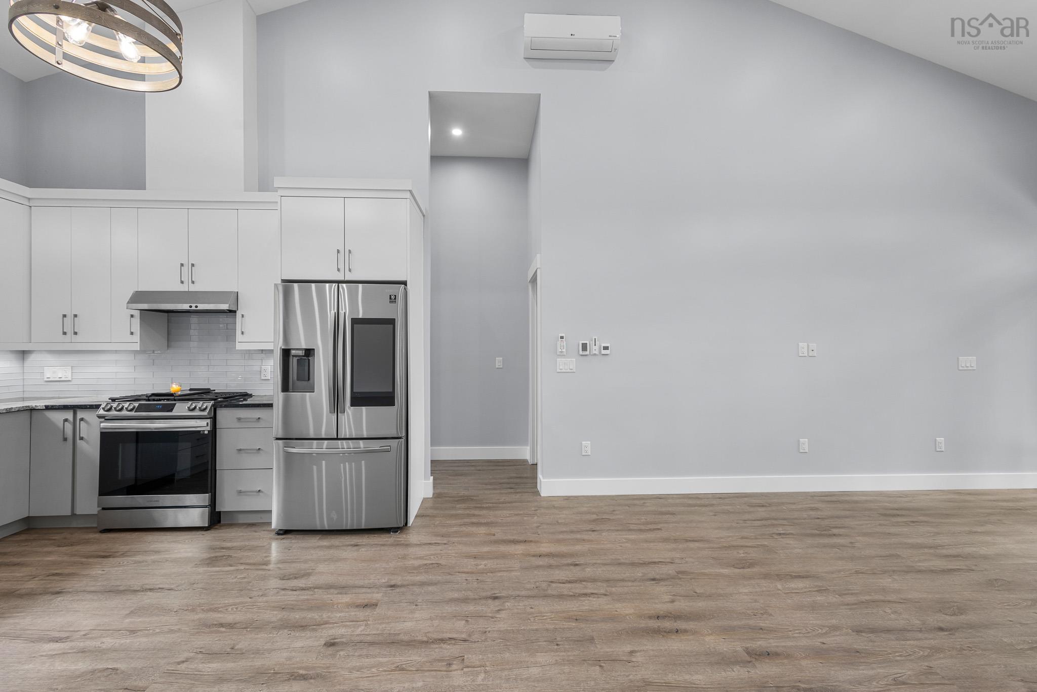 $744,900.00: 62 Canyon Point Road, Upper Vaughan
