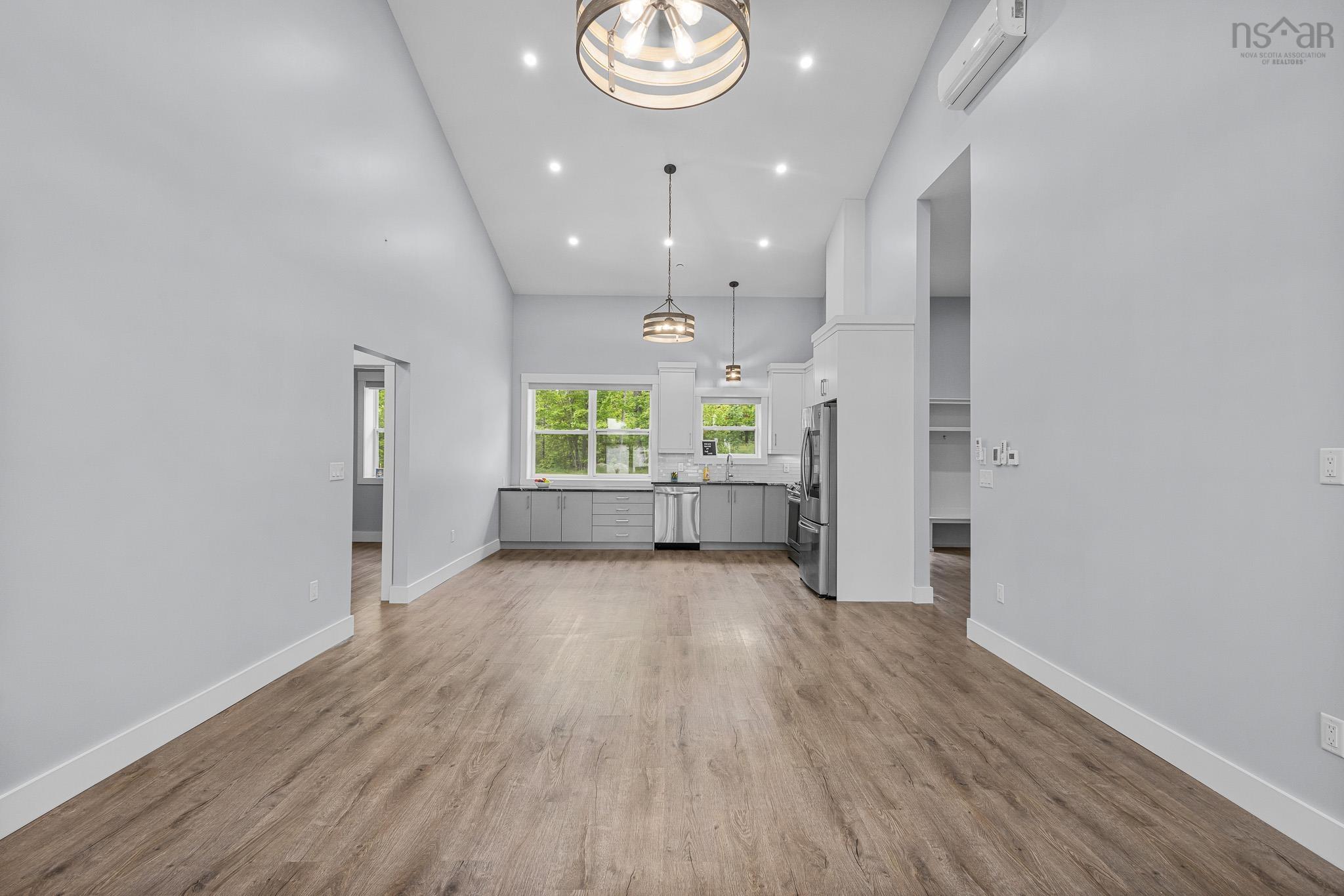 $744,900.00: 62 Canyon Point Road, Upper Vaughan
