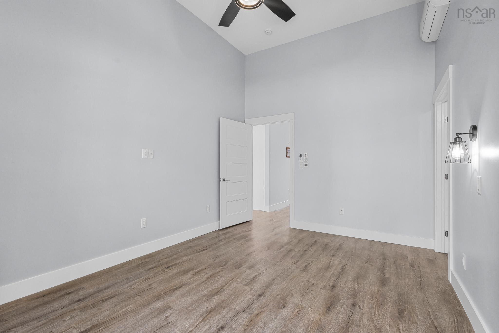 $744,900.00: 62 Canyon Point Road, Upper Vaughan